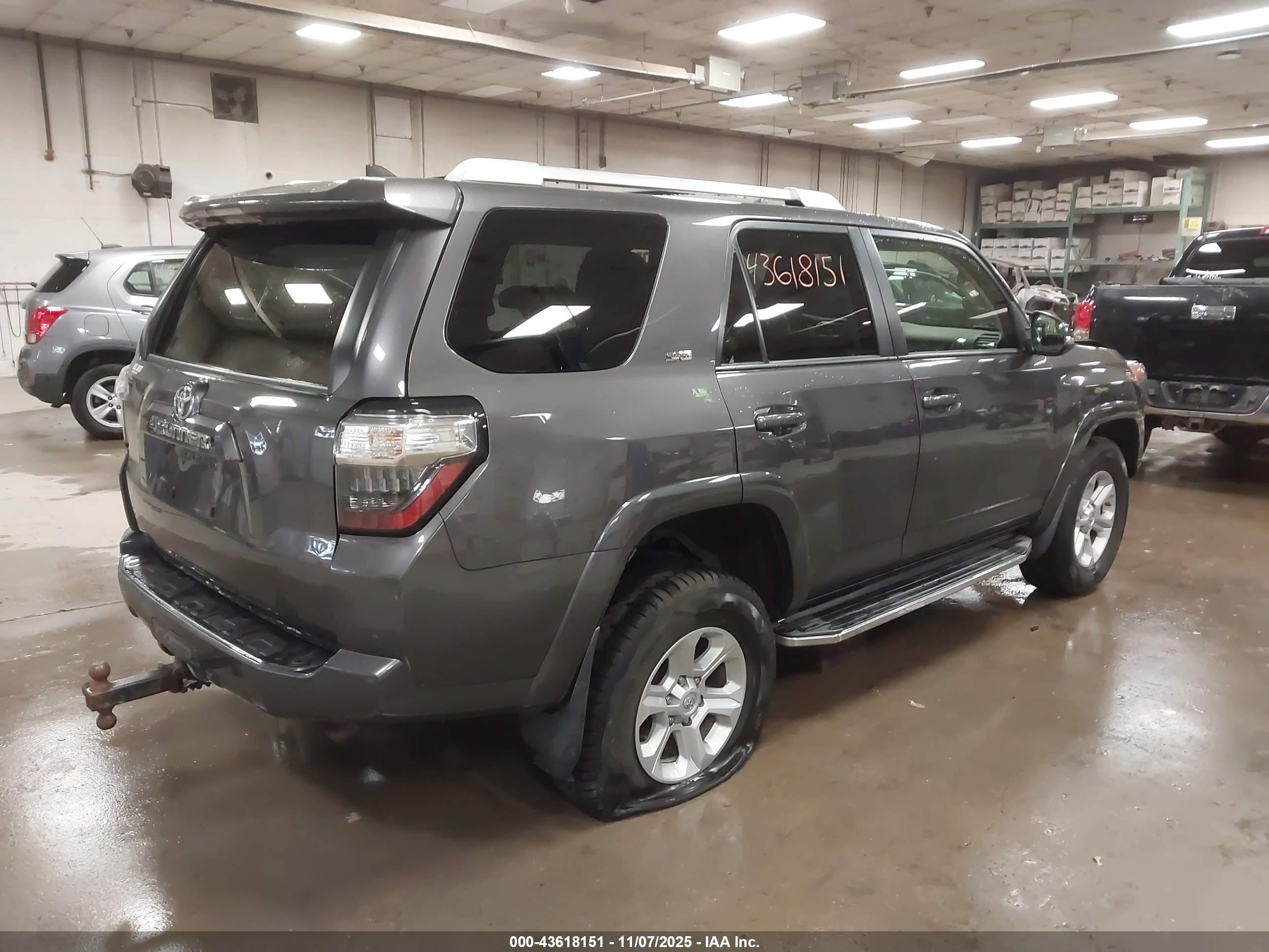 TOYOTA 4RUNNER image 4