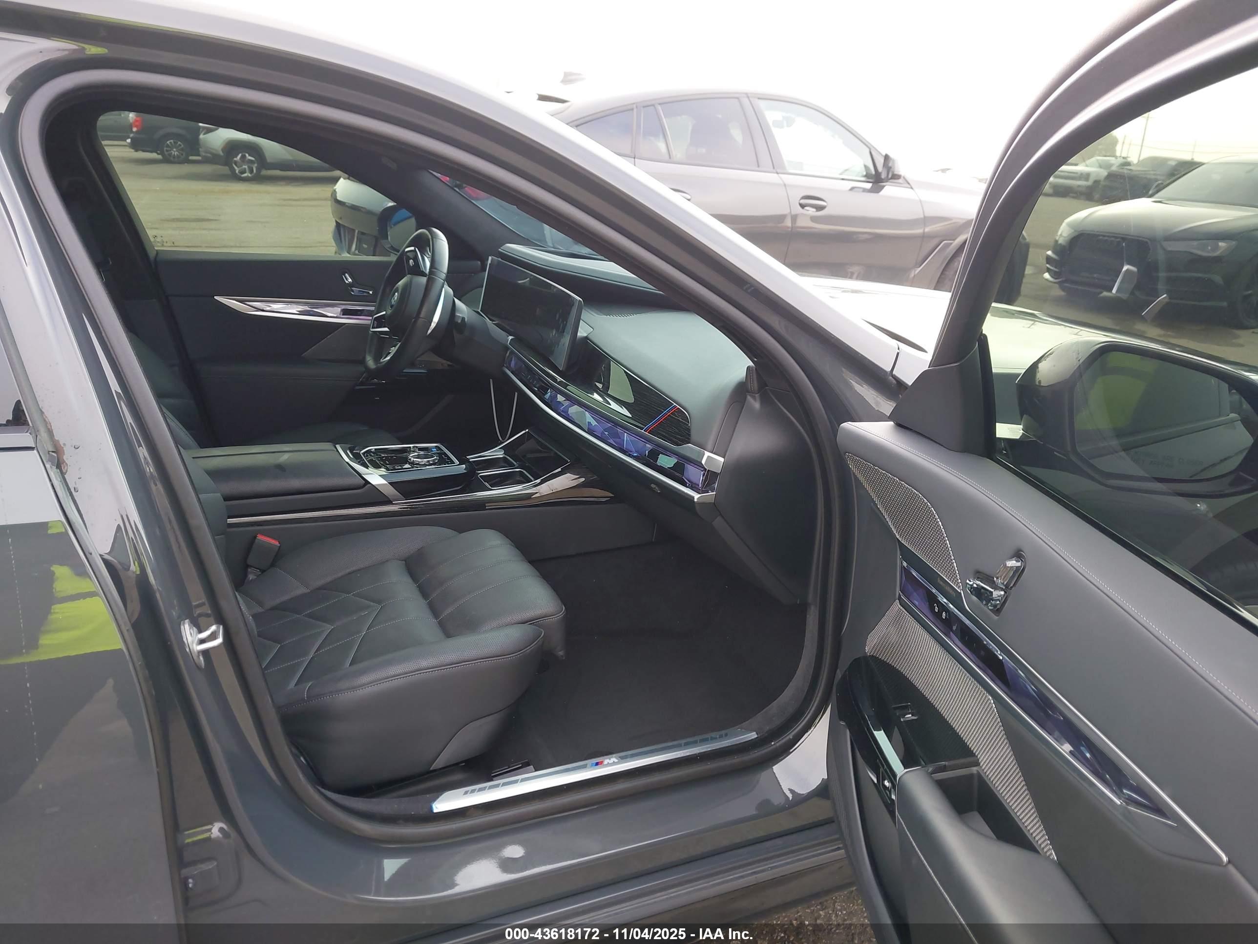 BMW I7 image 5
