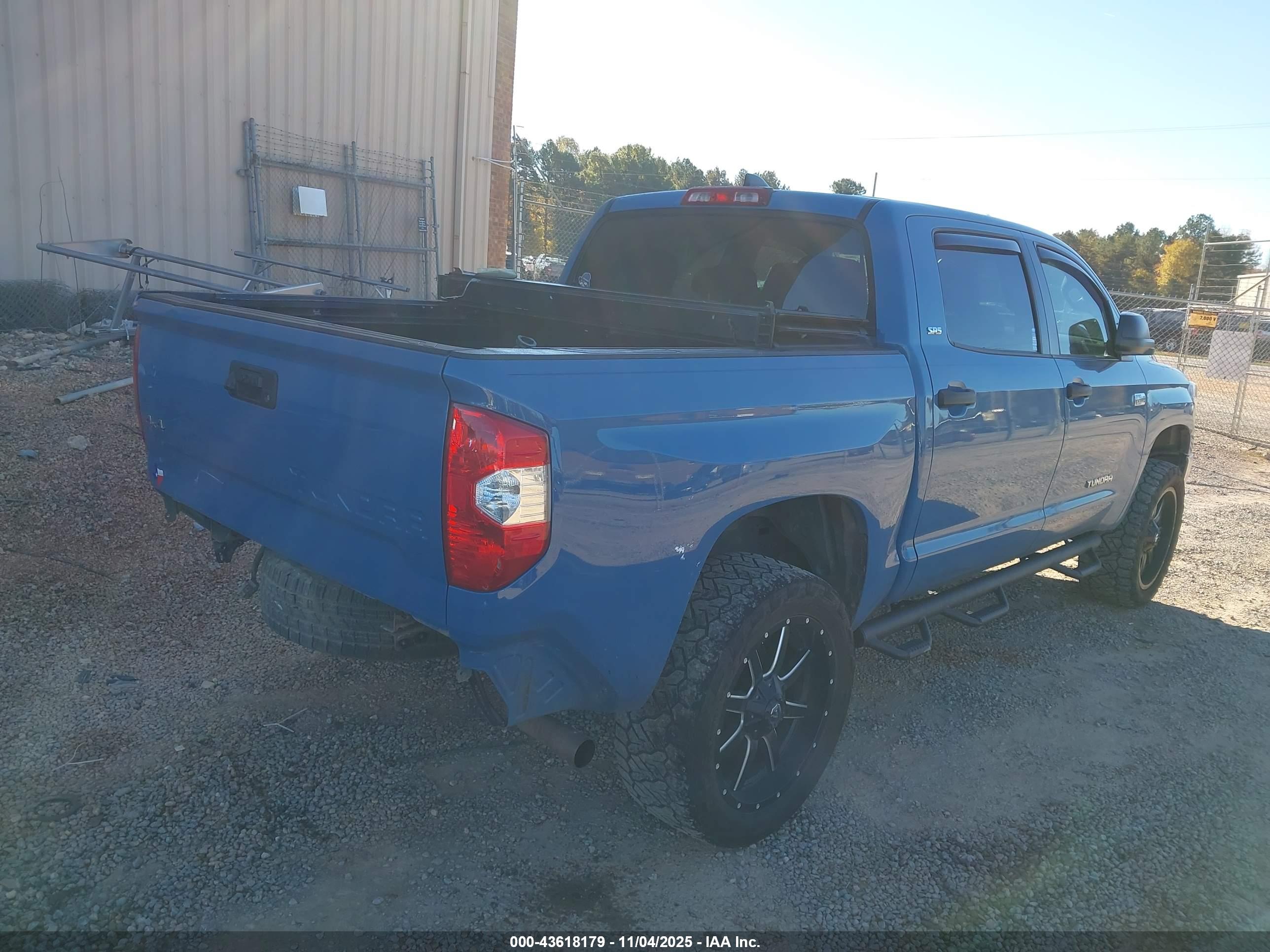 TOYOTA TUNDRA image 4
