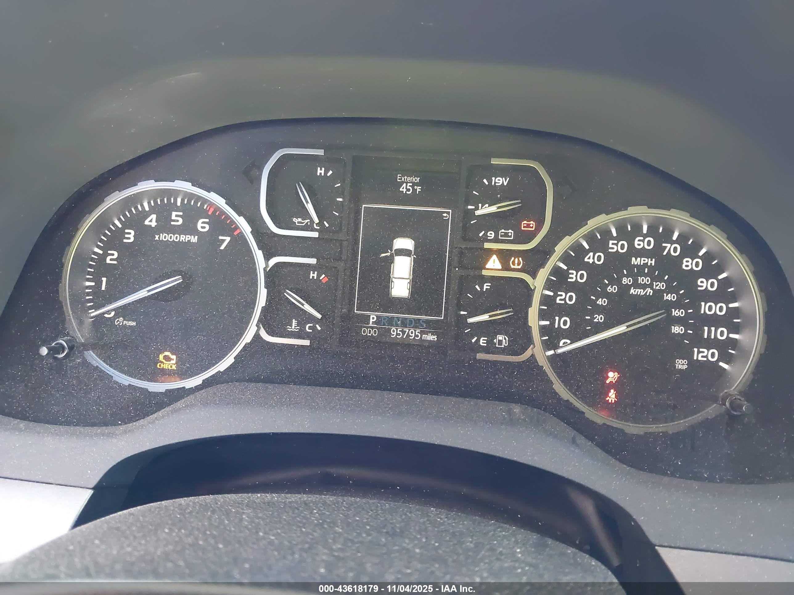 TOYOTA TUNDRA image 7
