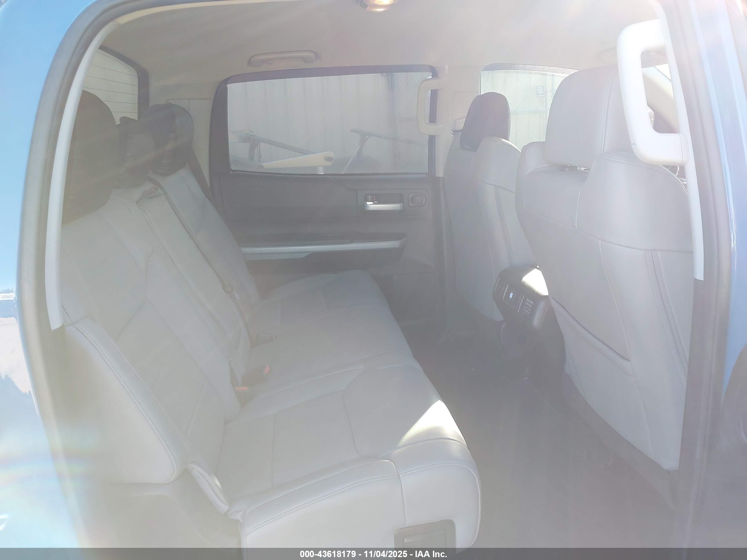 TOYOTA TUNDRA image 8