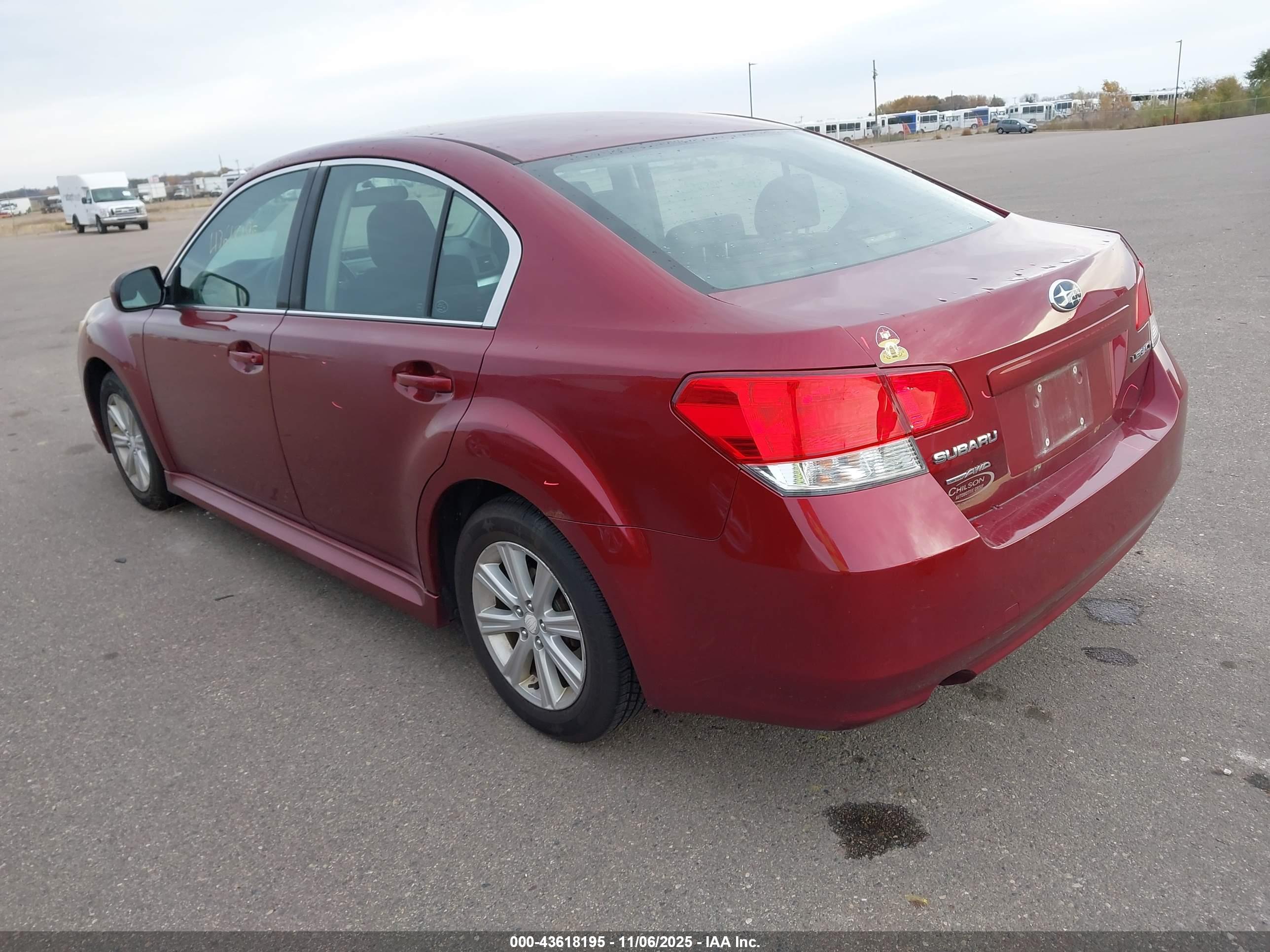 SUBARU LEGACY image 3