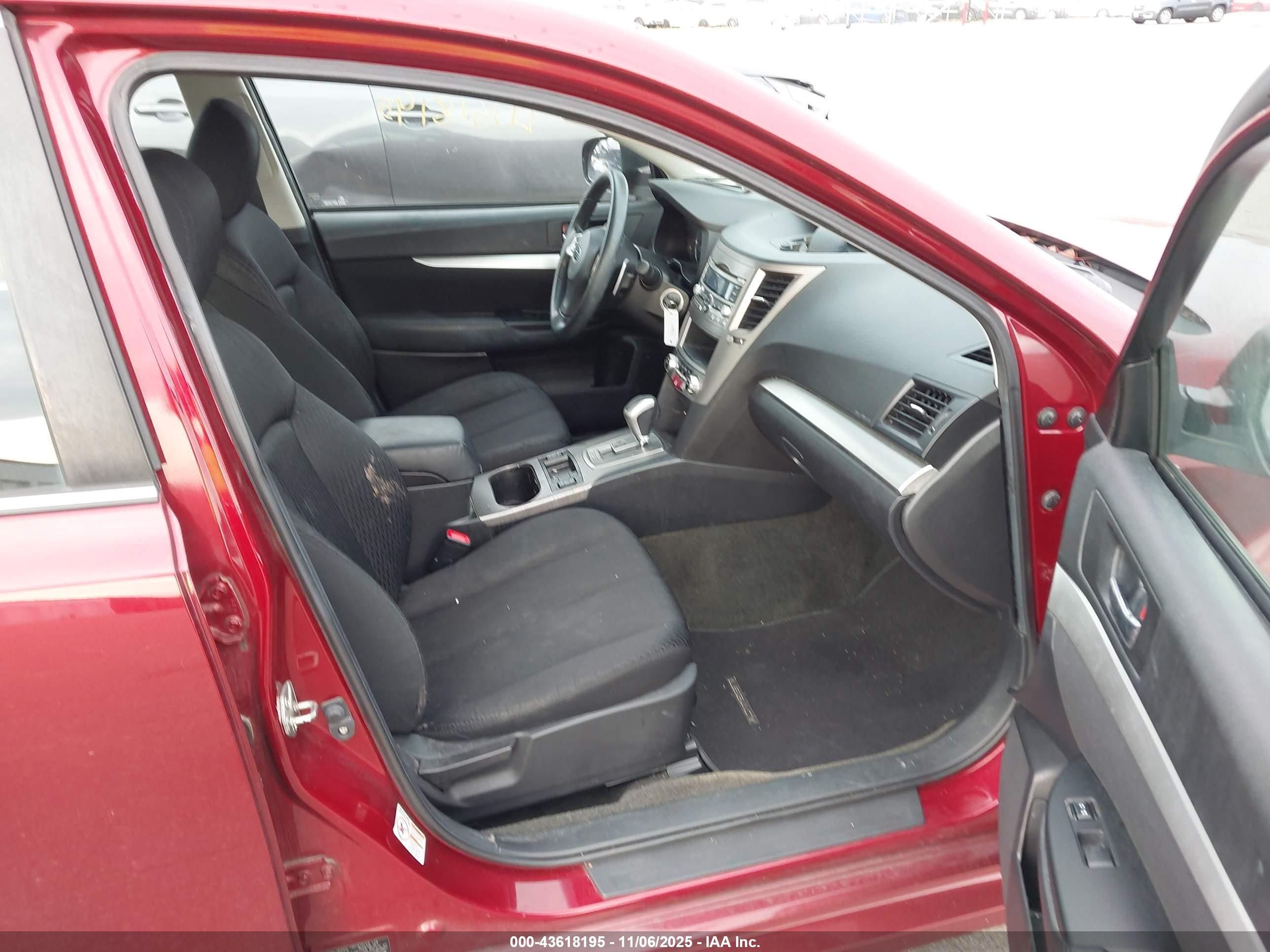 SUBARU LEGACY image 5