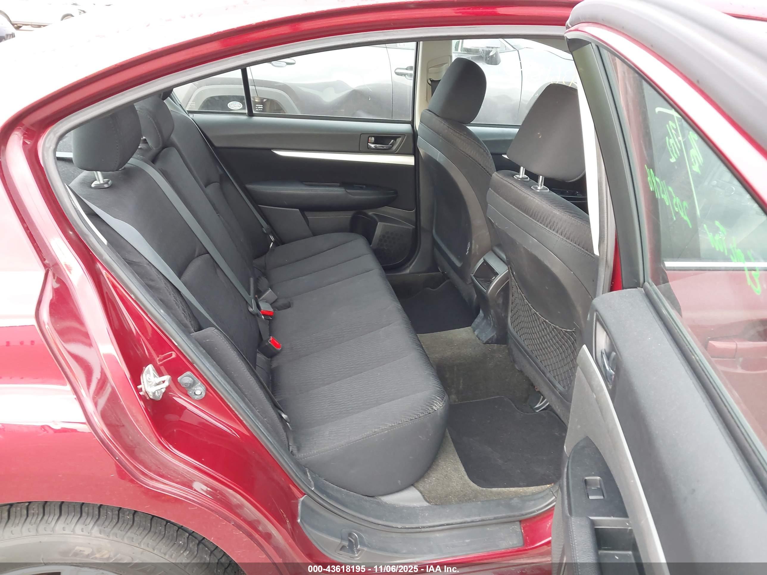 SUBARU LEGACY image 8