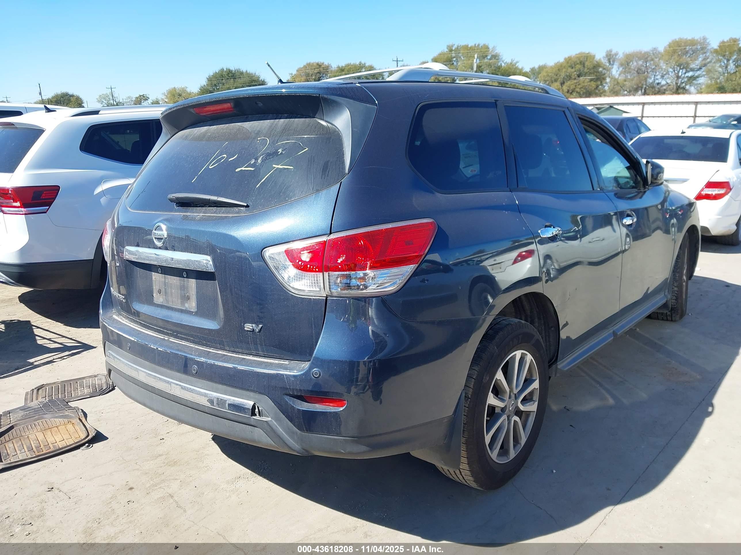 NISSAN PATHFINDER image 4