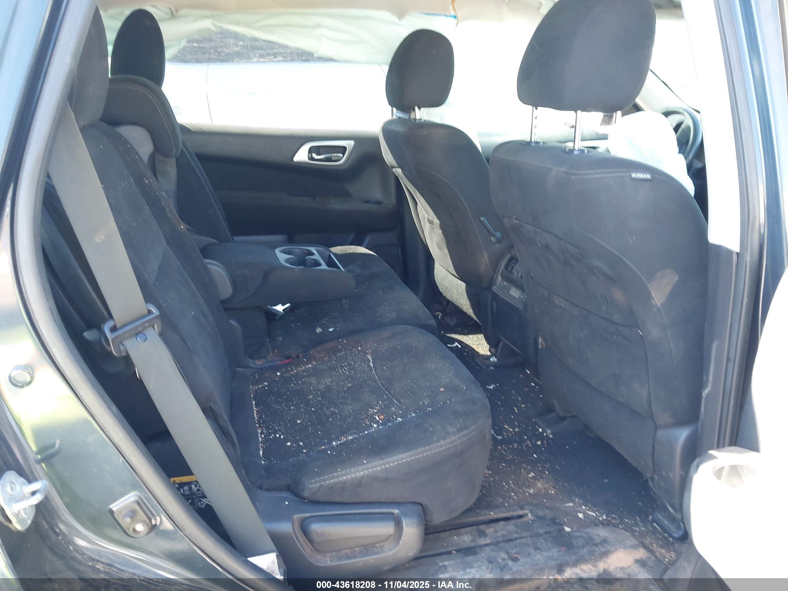 NISSAN PATHFINDER image 8