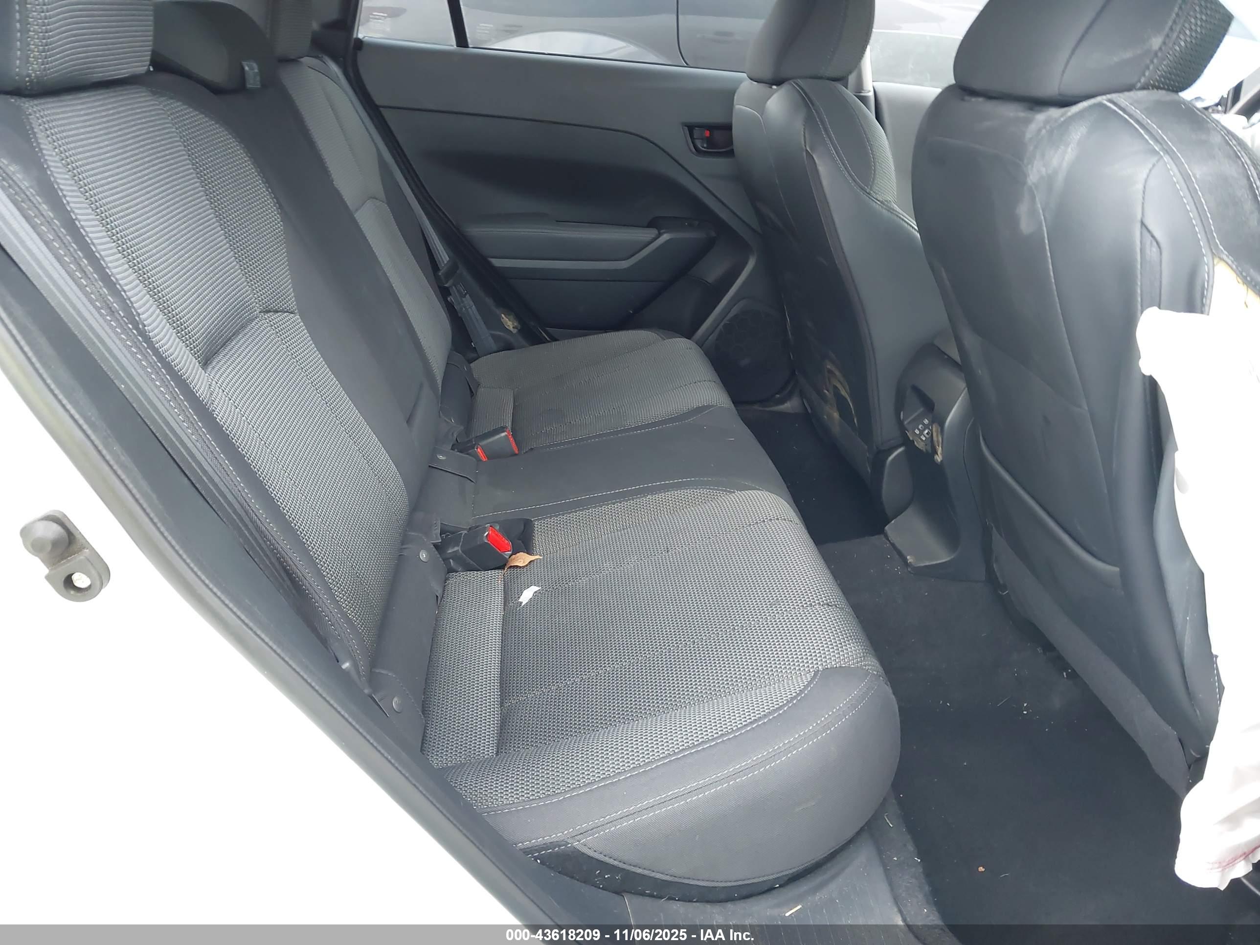 SUBARU CROSSTREK image 8