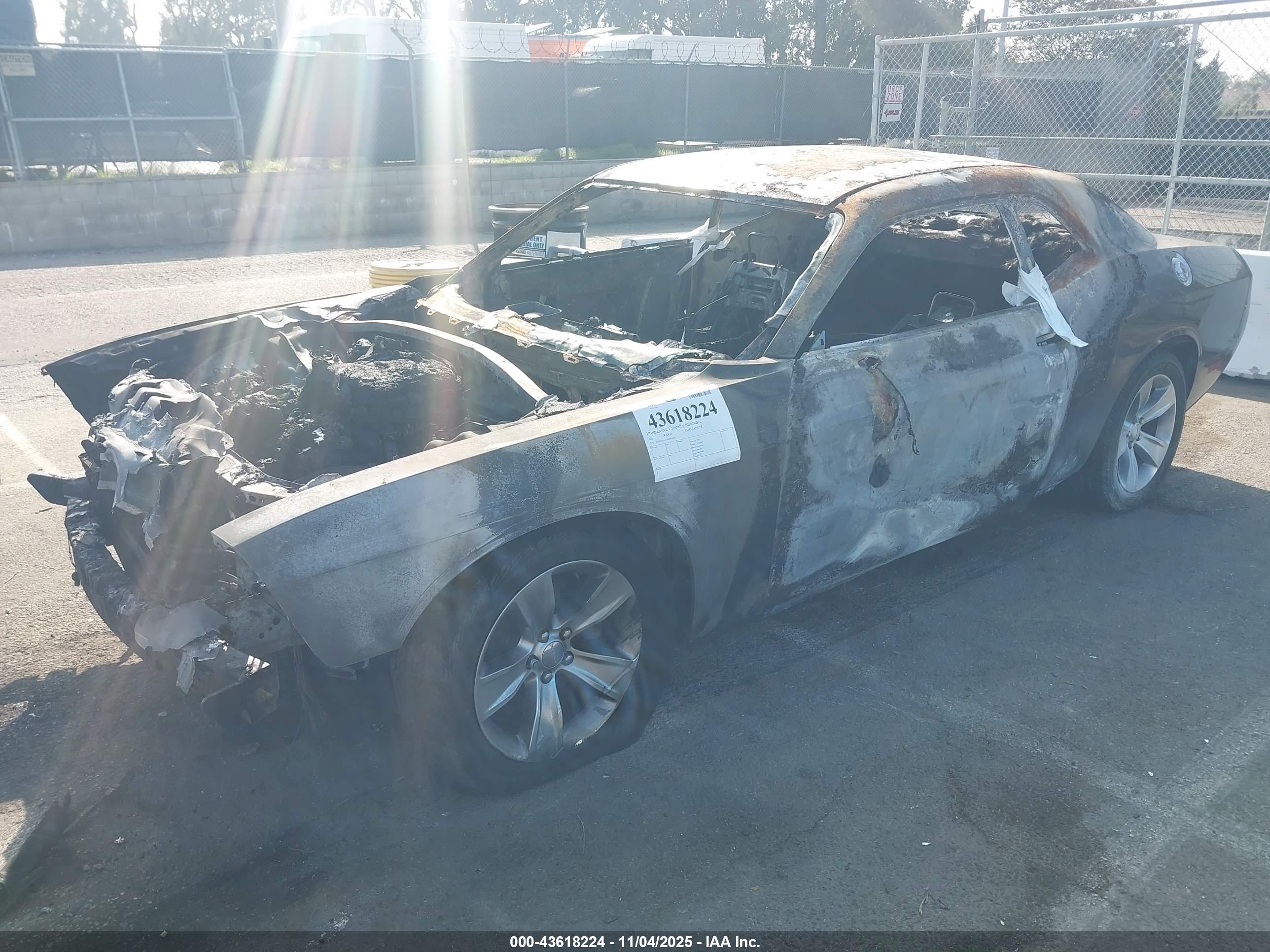DODGE CHALLENGER image 2