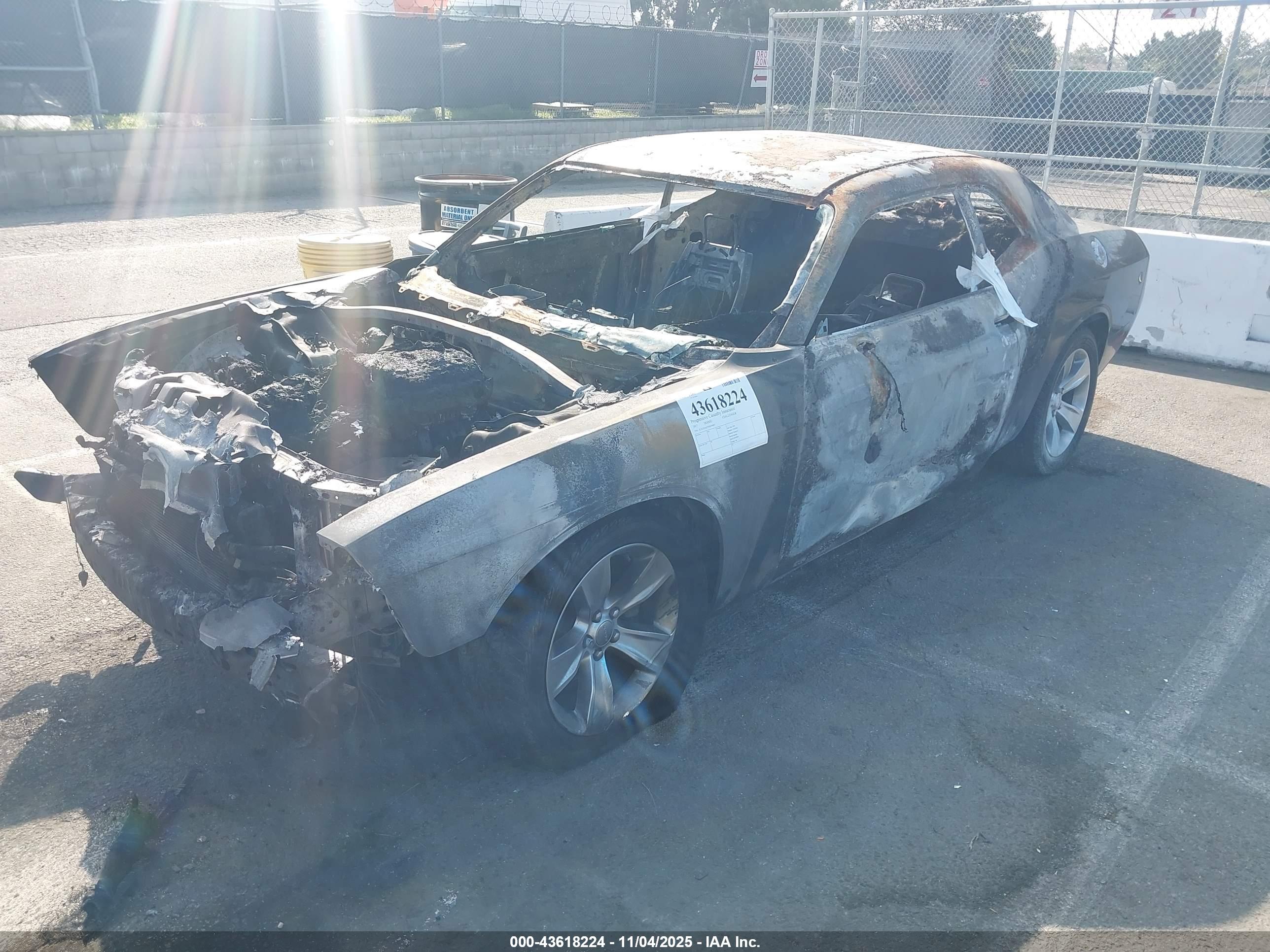 DODGE CHALLENGER image 6