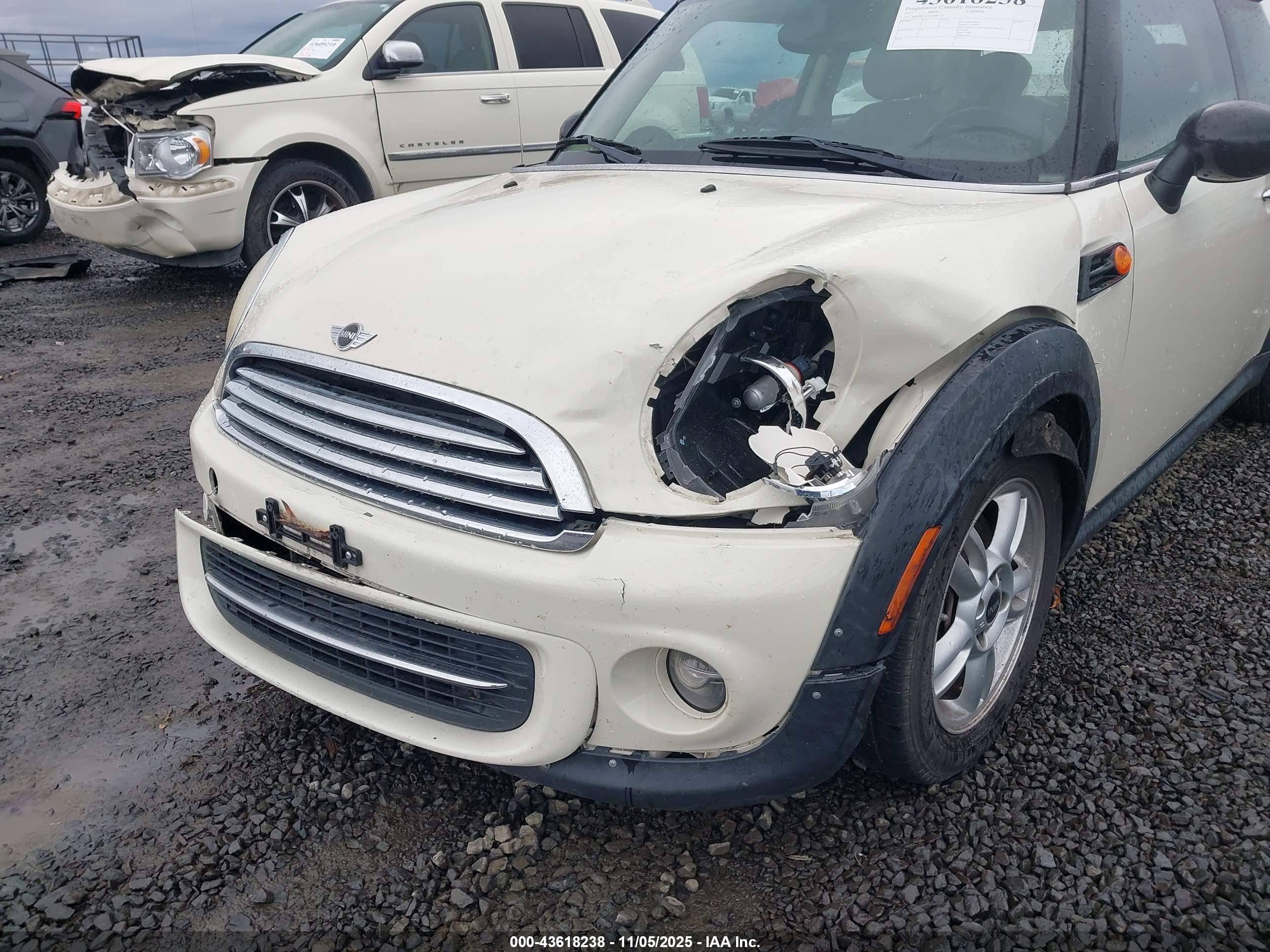 MINI COOPER image 6