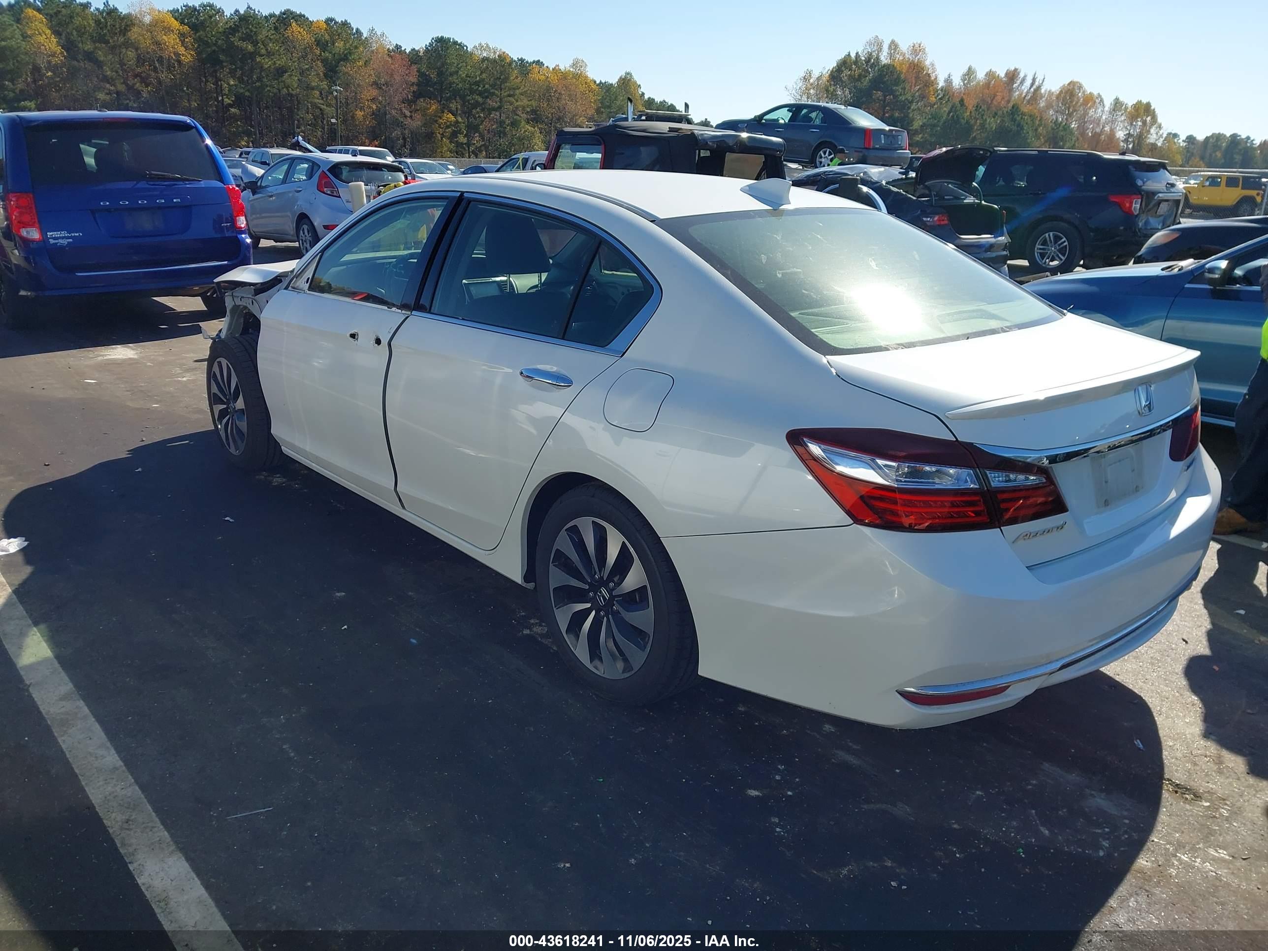 HONDA ACCORD image 3