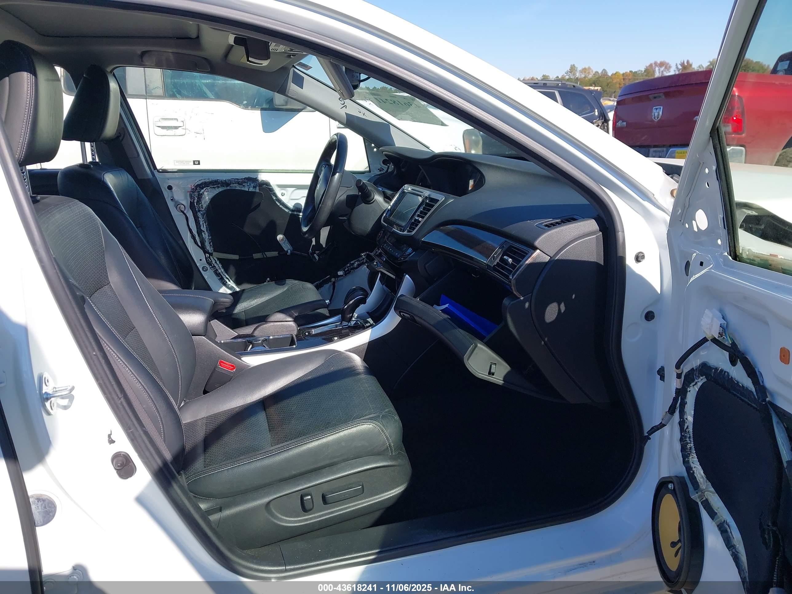 HONDA ACCORD image 5