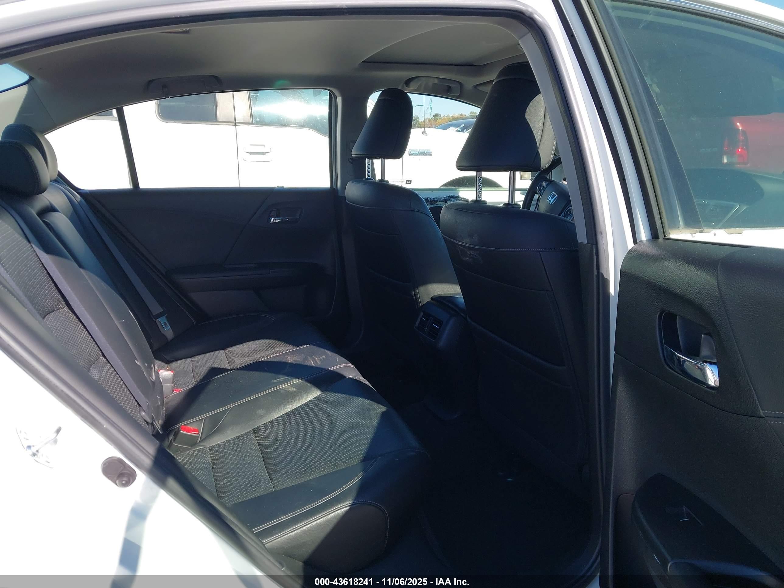HONDA ACCORD image 8