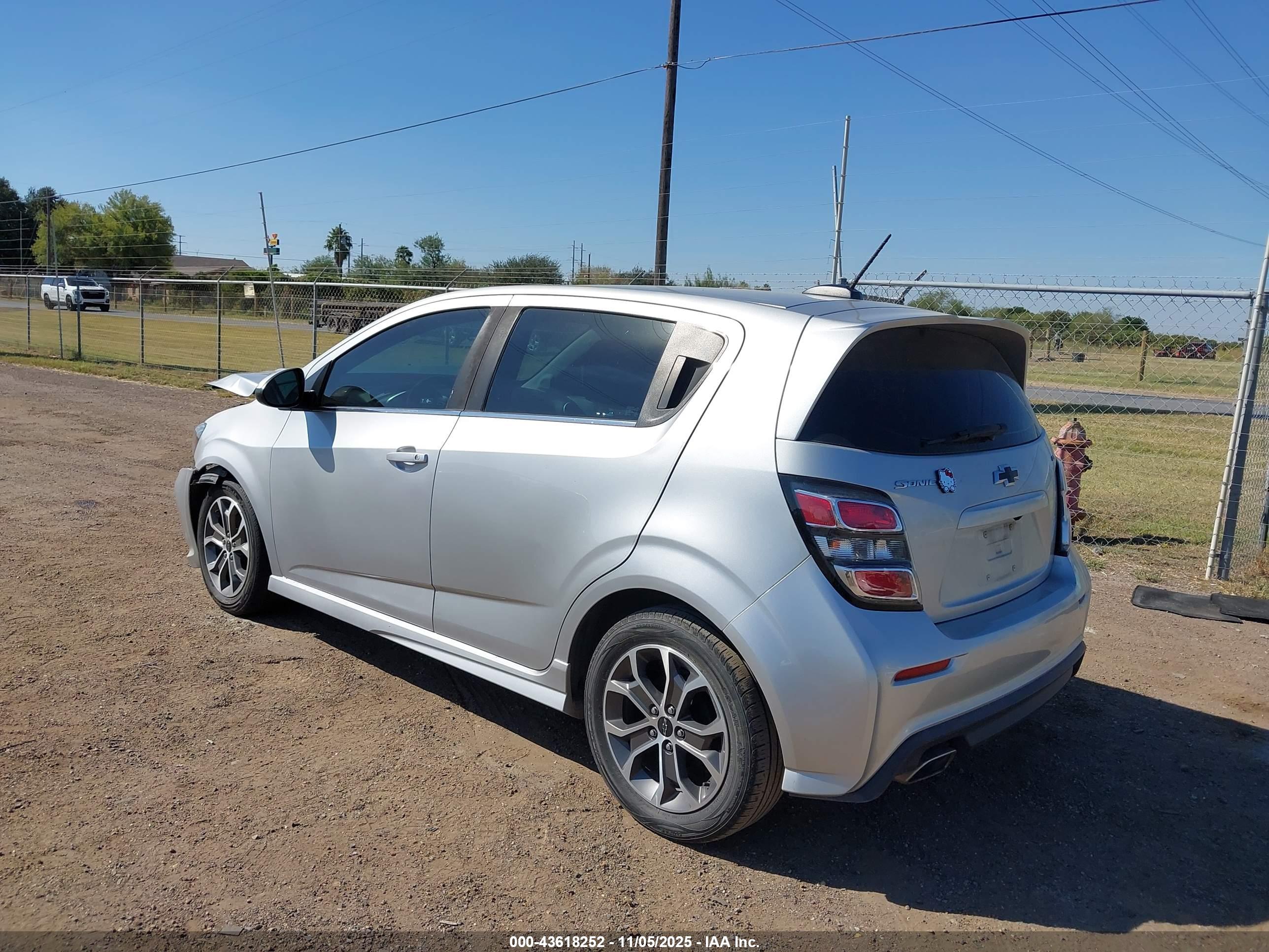CHEVROLET SONIC image 3