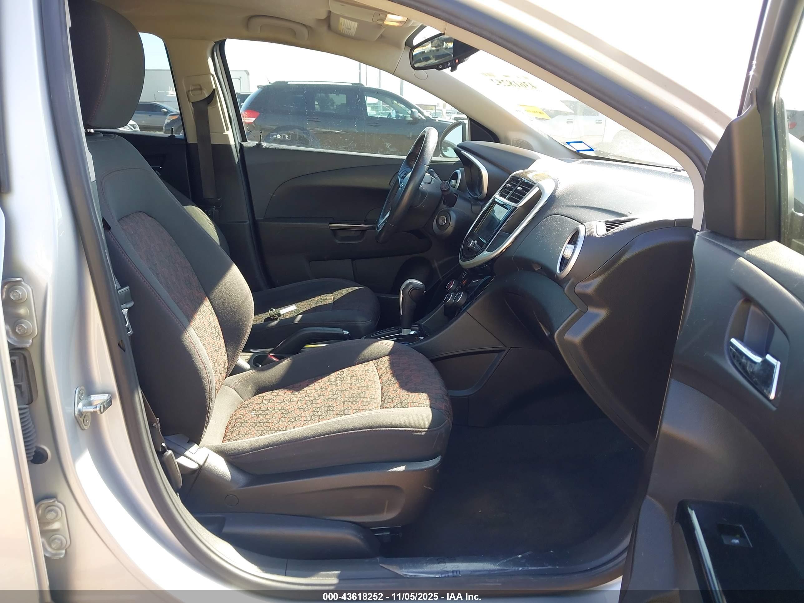 CHEVROLET SONIC image 5