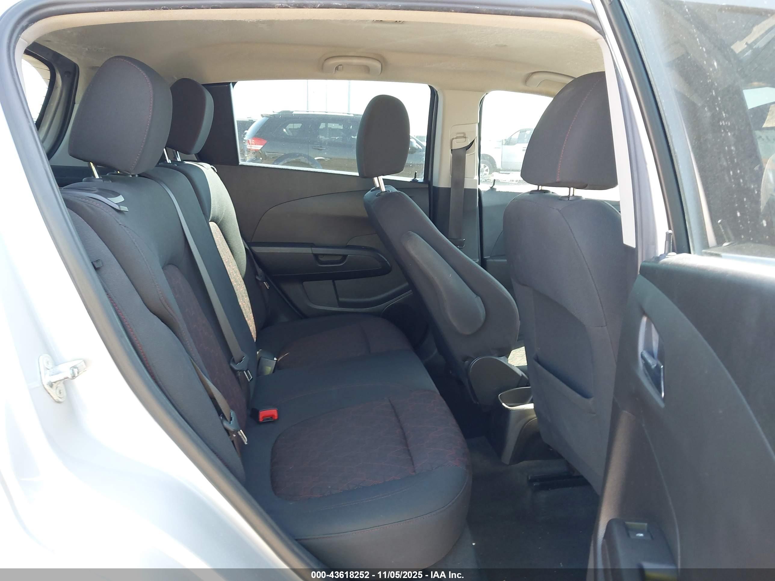 CHEVROLET SONIC image 8