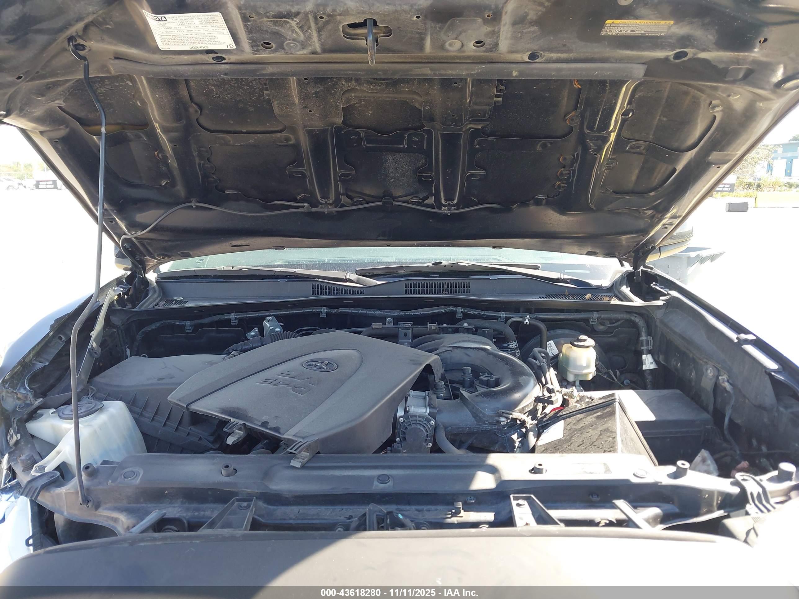 TOYOTA TACOMA image 10