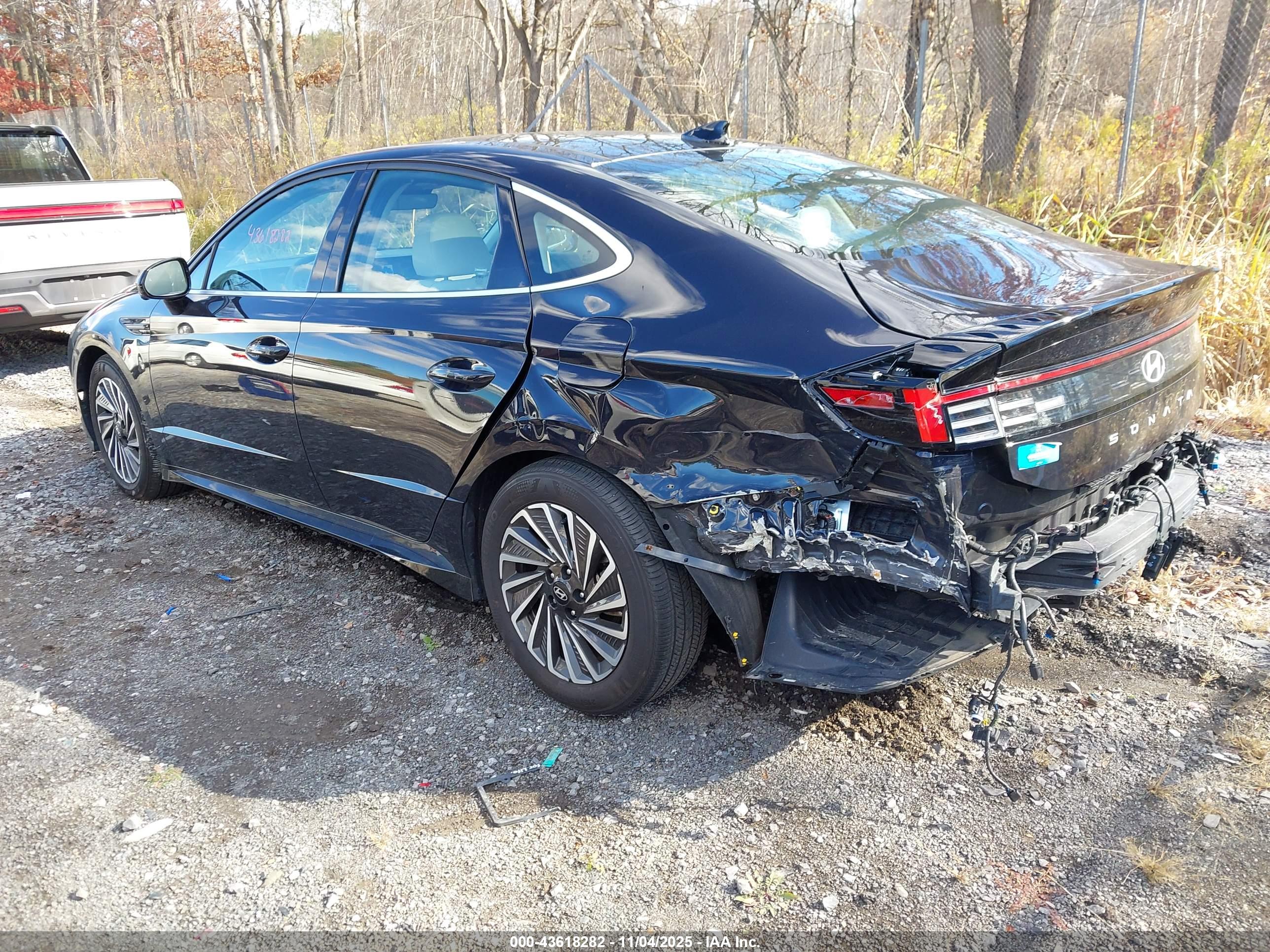 HYUNDAI SONATA image 3
