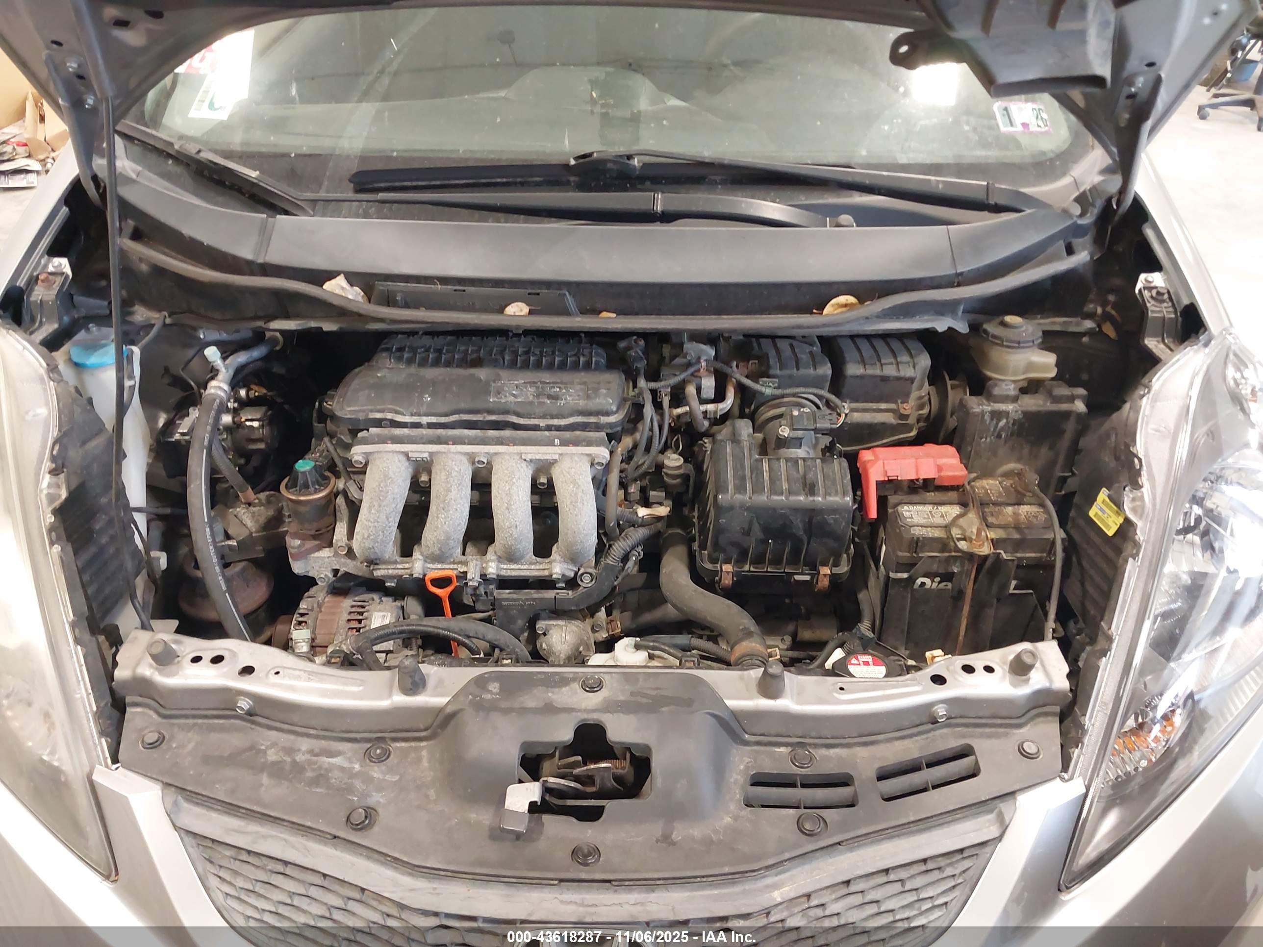 HONDA FIT image 10