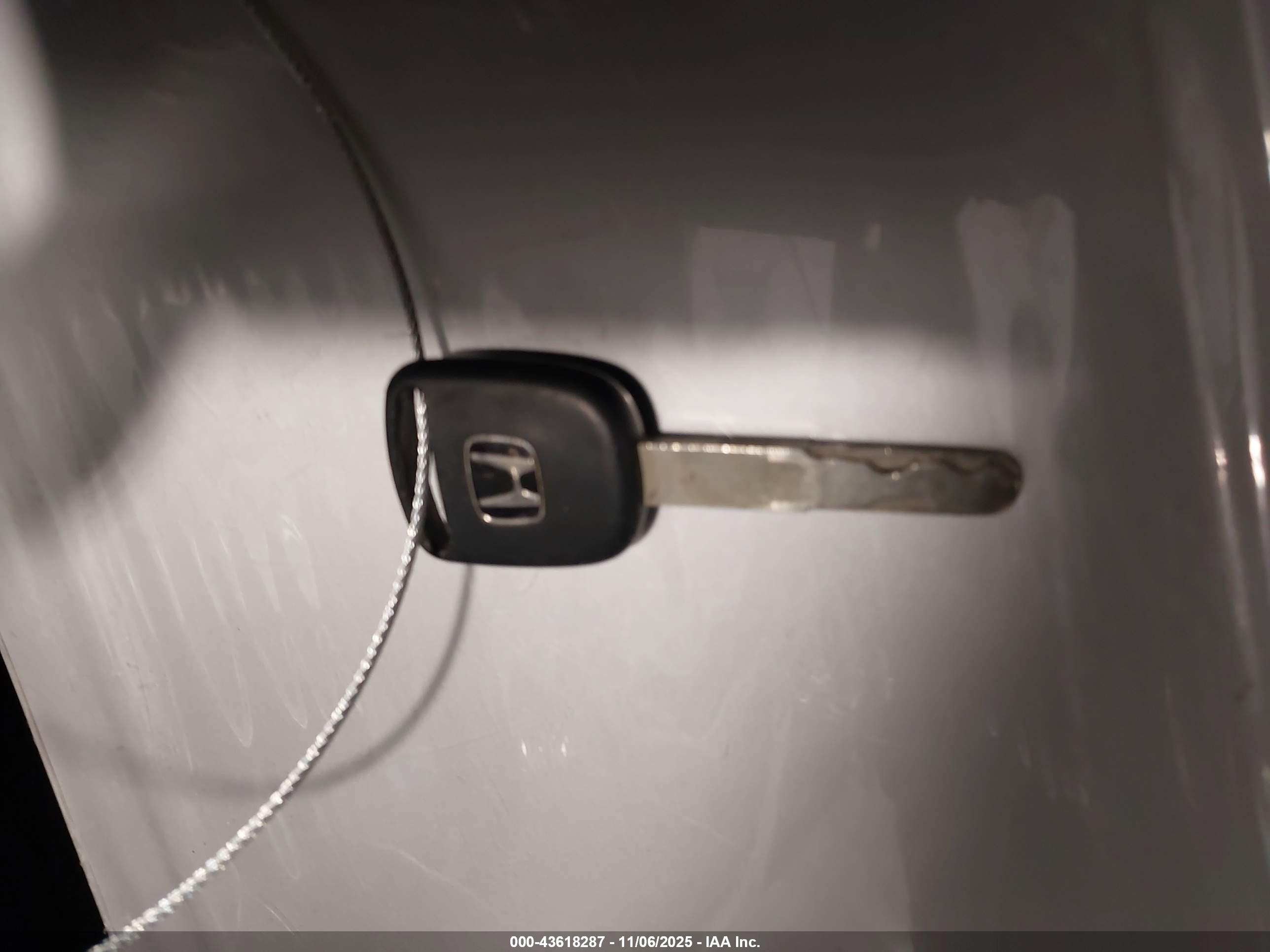 HONDA FIT image 11