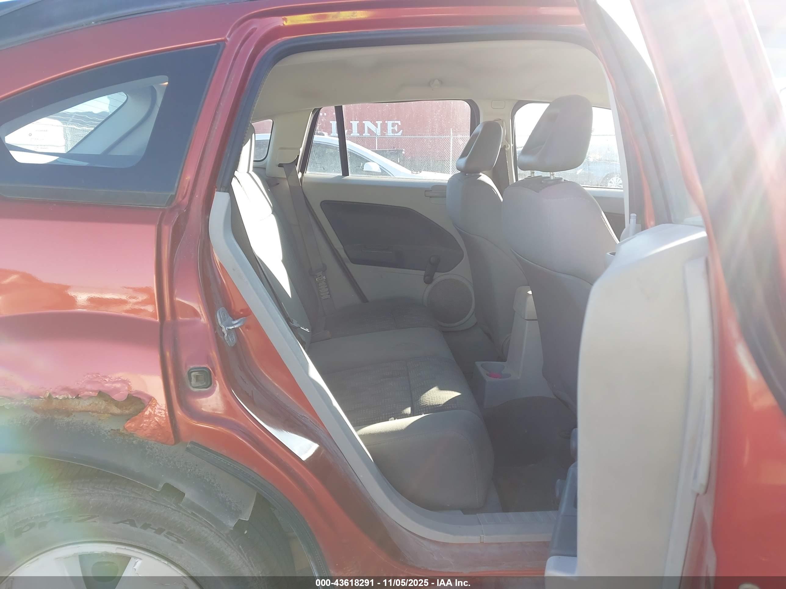 DODGE CALIBER image 8