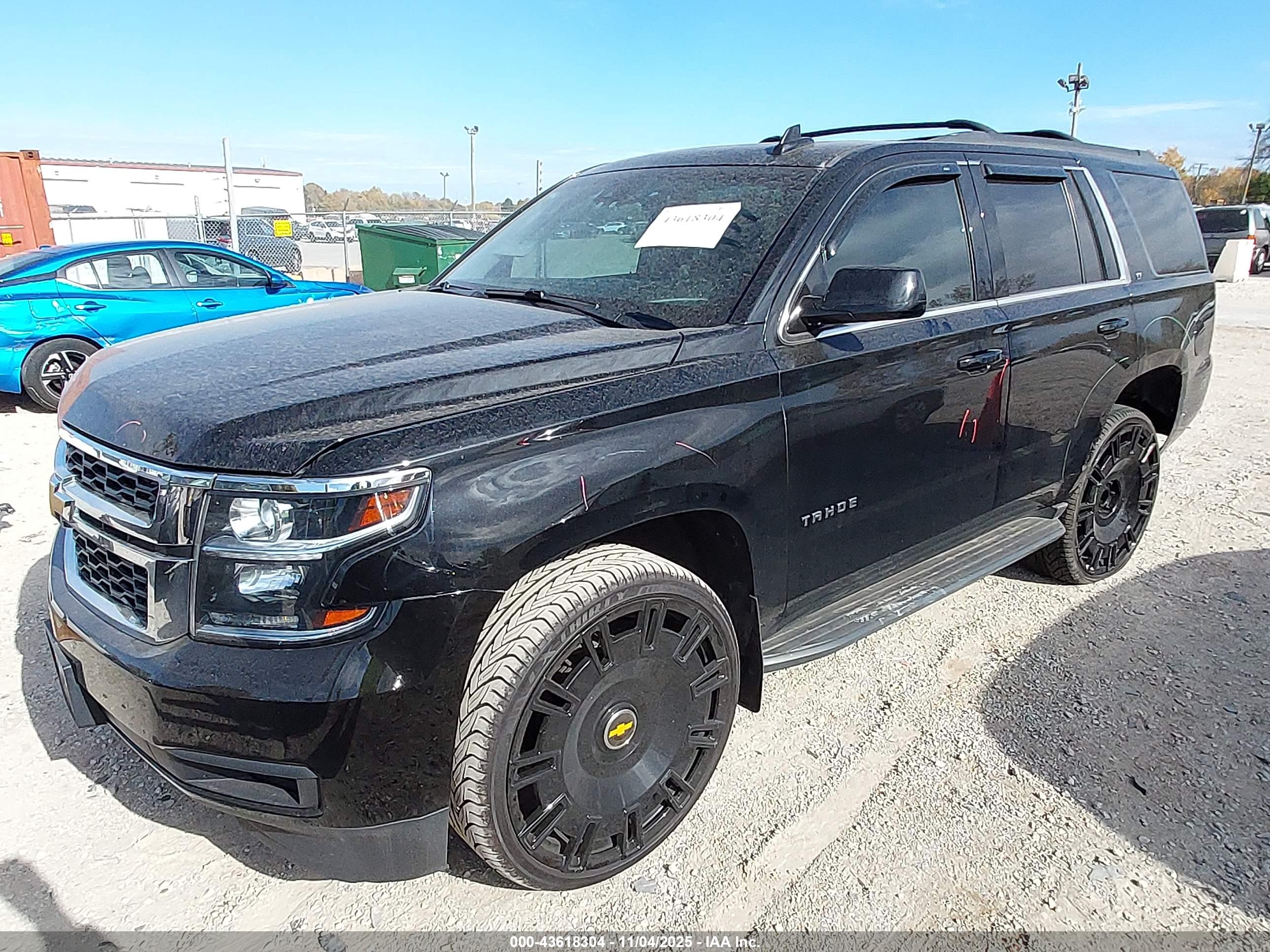 CHEVROLET TAHOE image 2