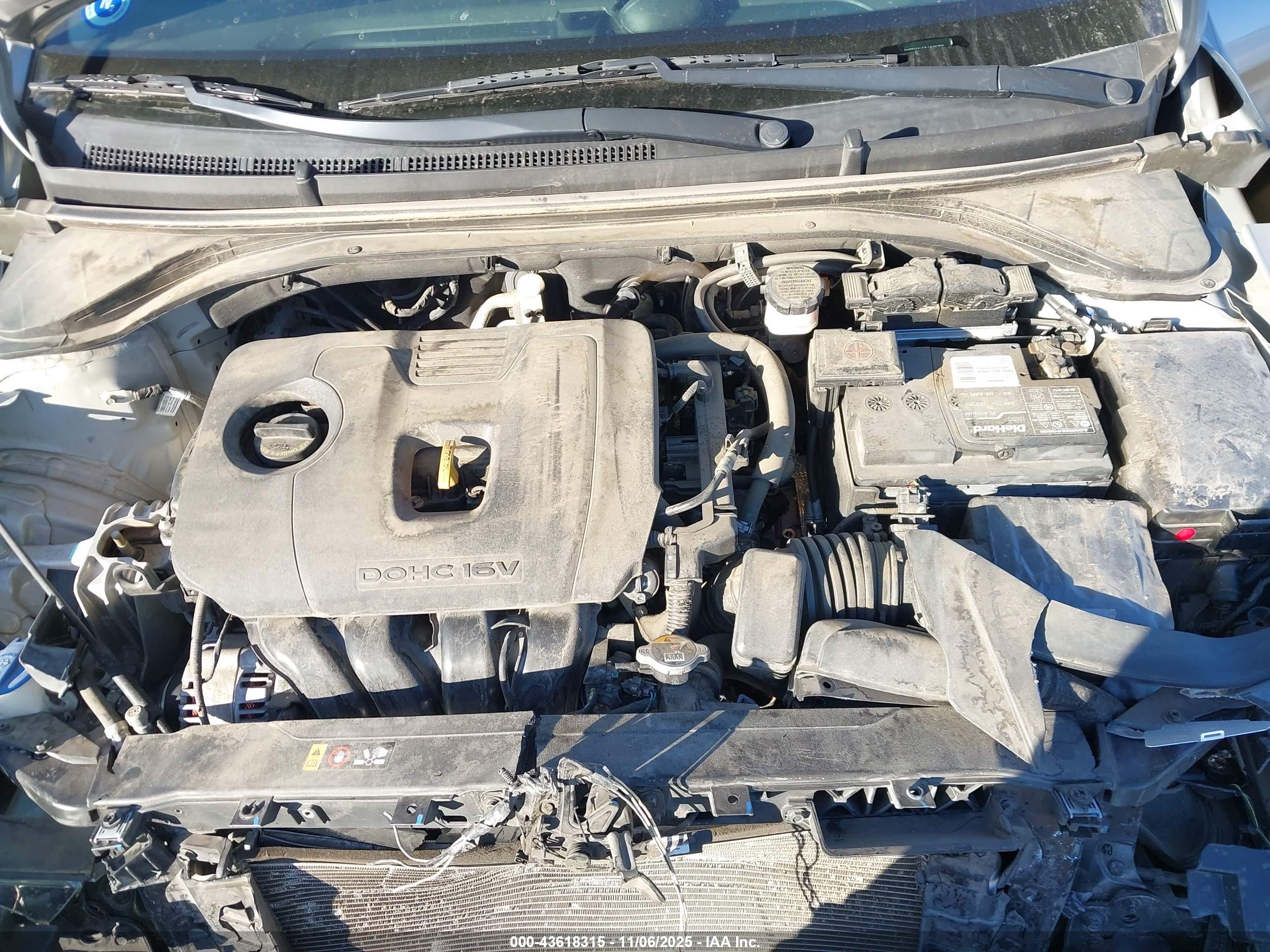 HYUNDAI ELANTRA image 10