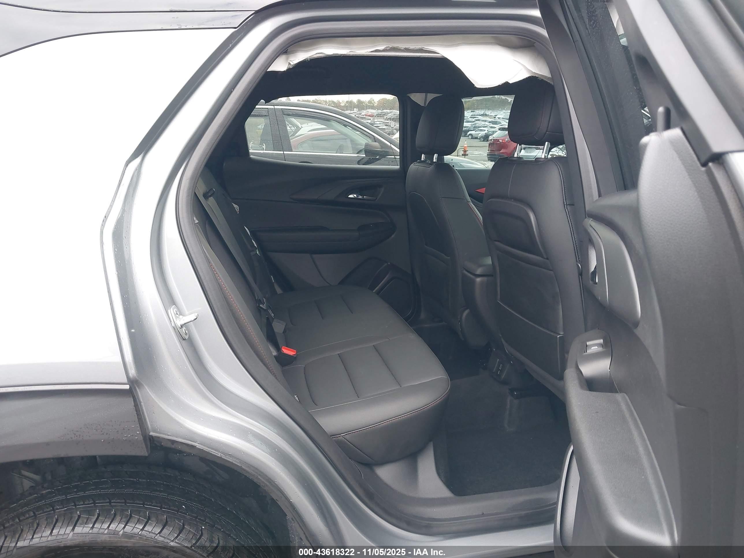 CHEVROLET TRAILBLAZER image 8