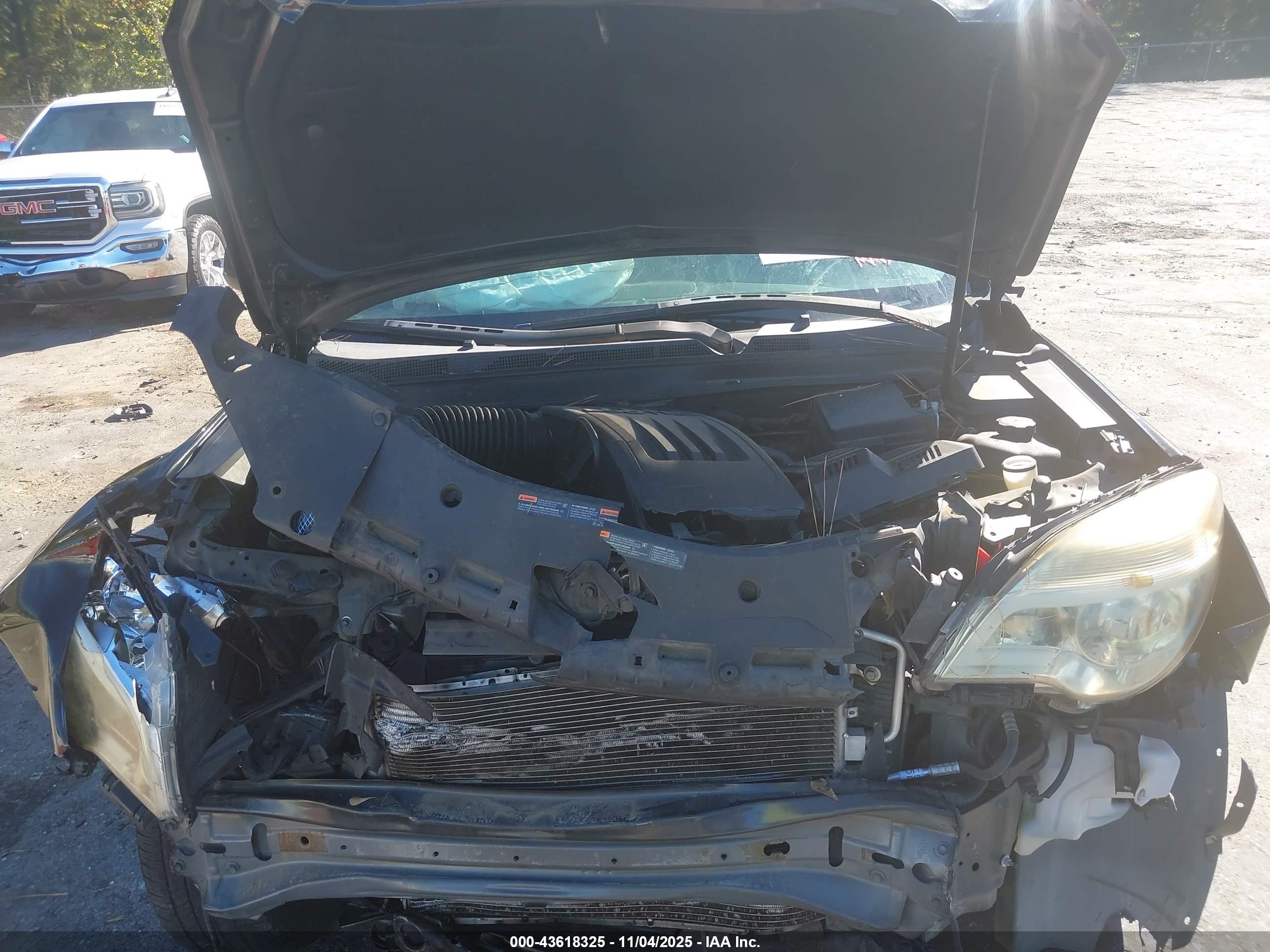 CHEVROLET EQUINOX image 10