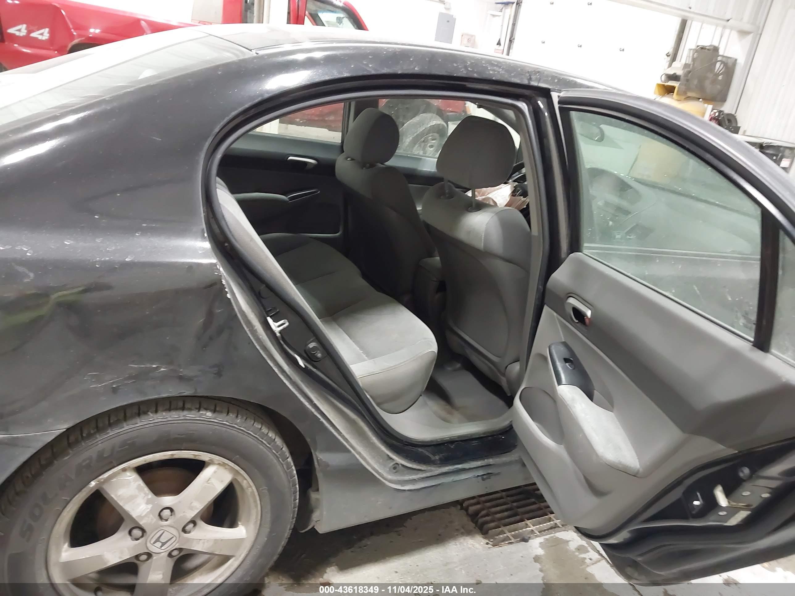 HONDA CIVIC image 8