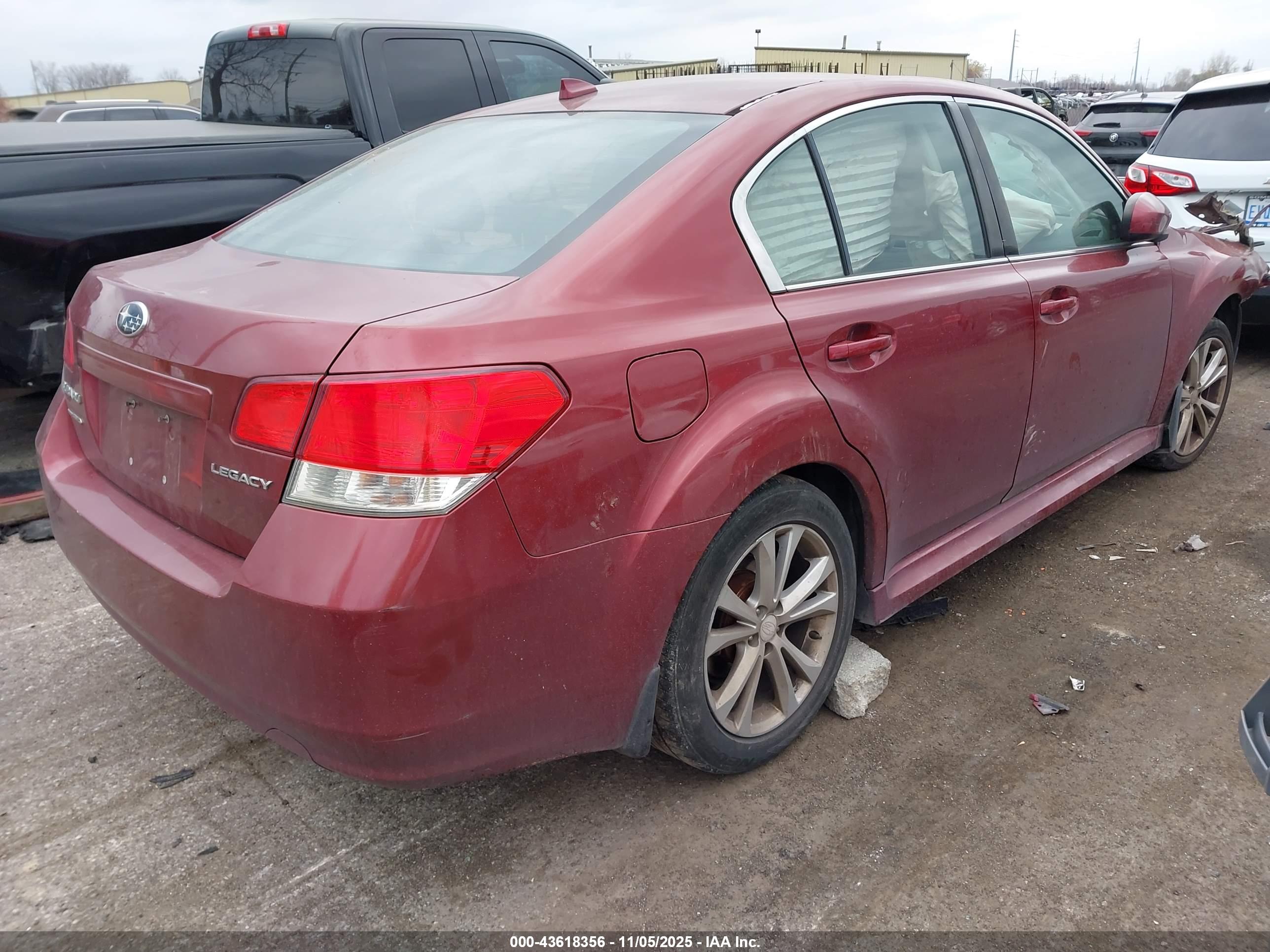 SUBARU LEGACY image 4