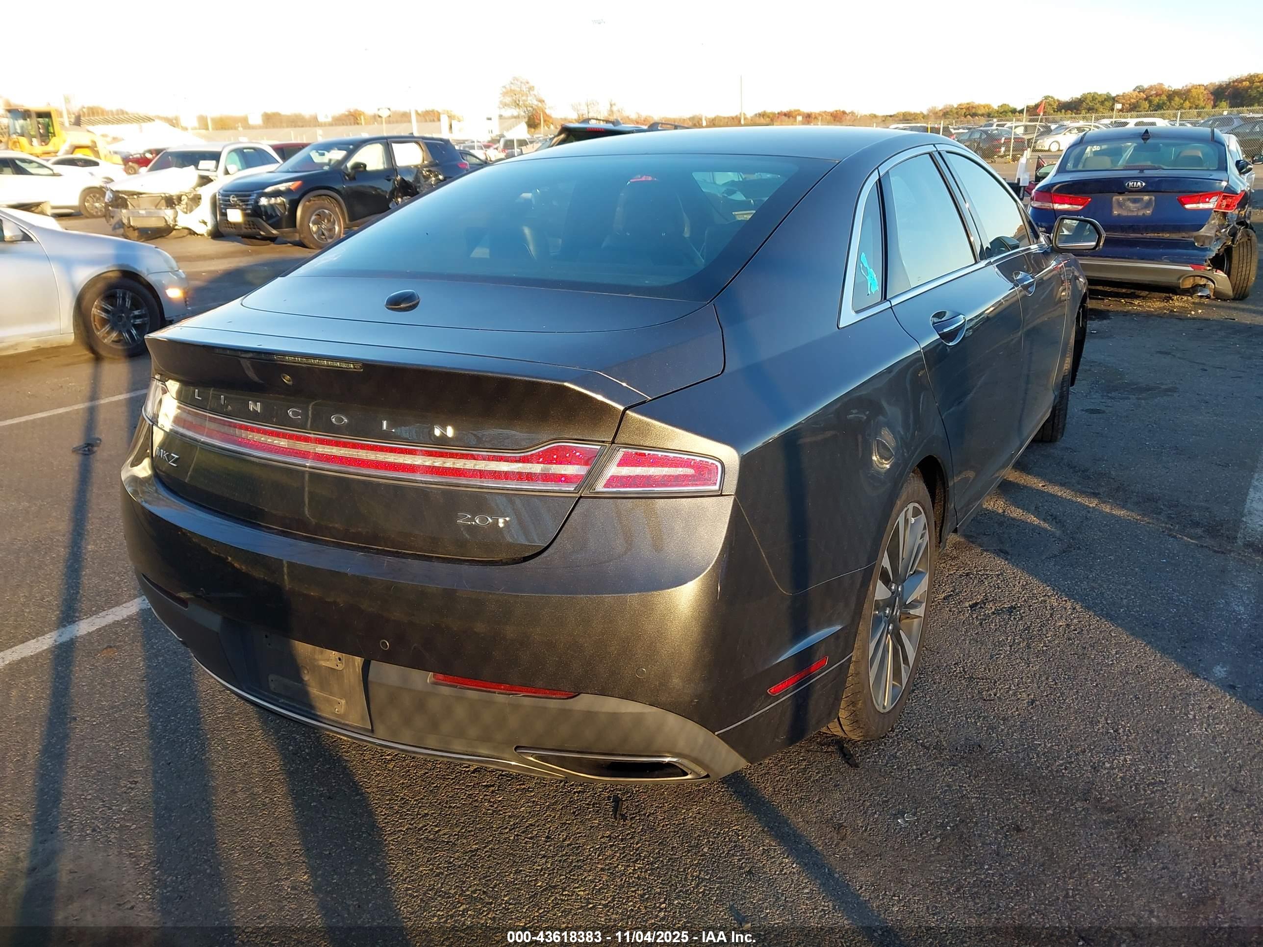 LINCOLN MKZ image 4