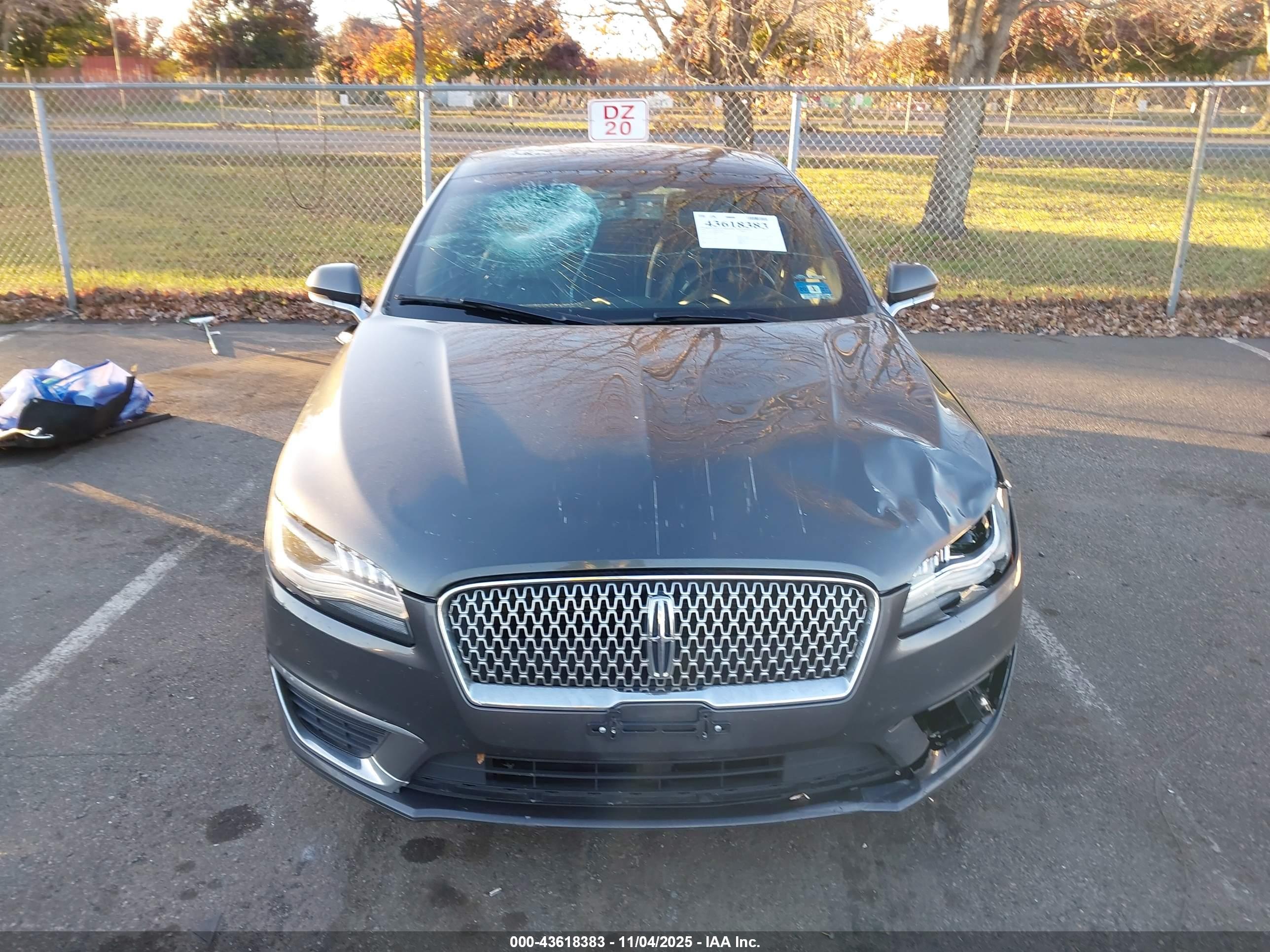 LINCOLN MKZ image 6