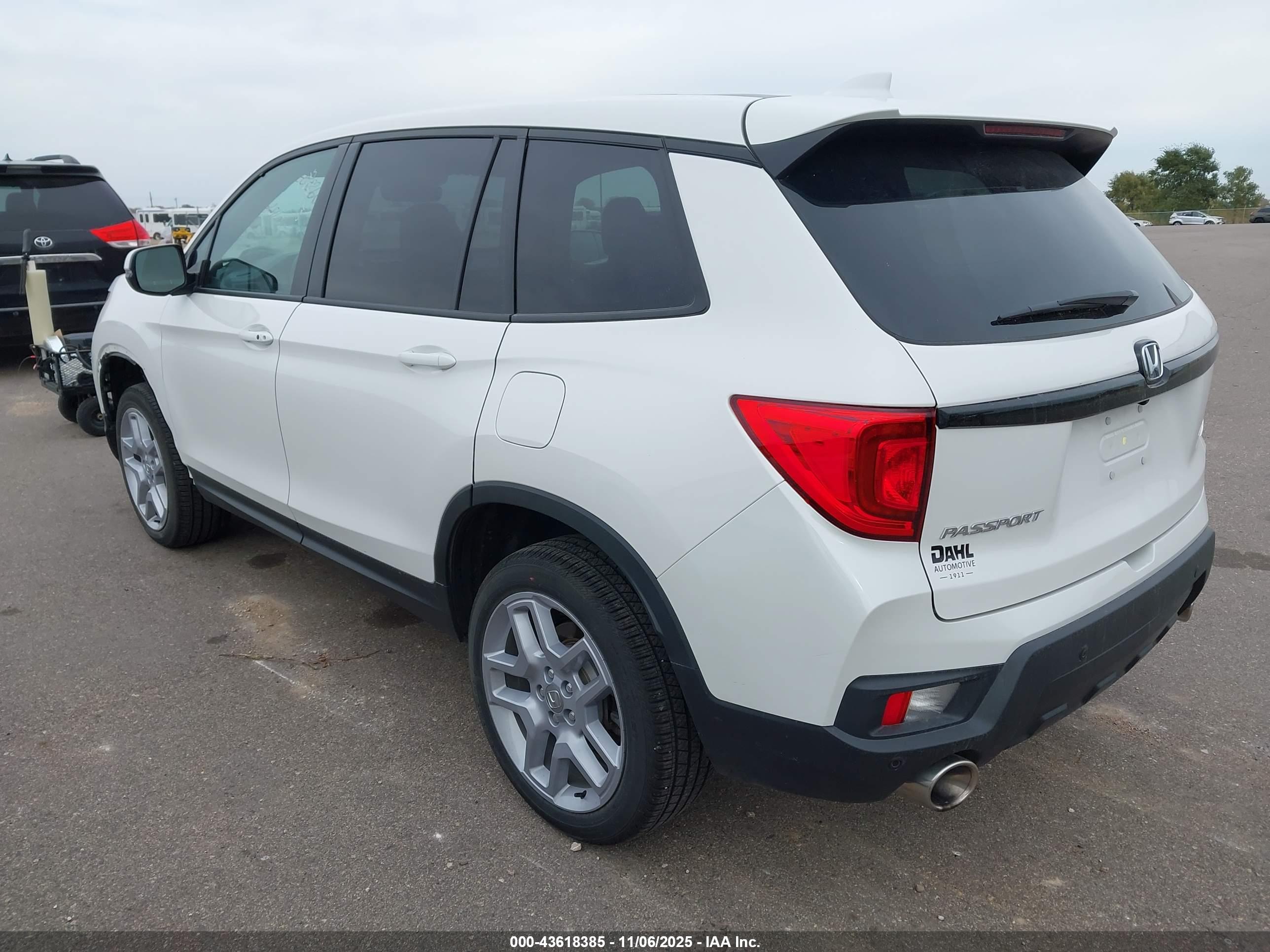HONDA PASSPORT image 3