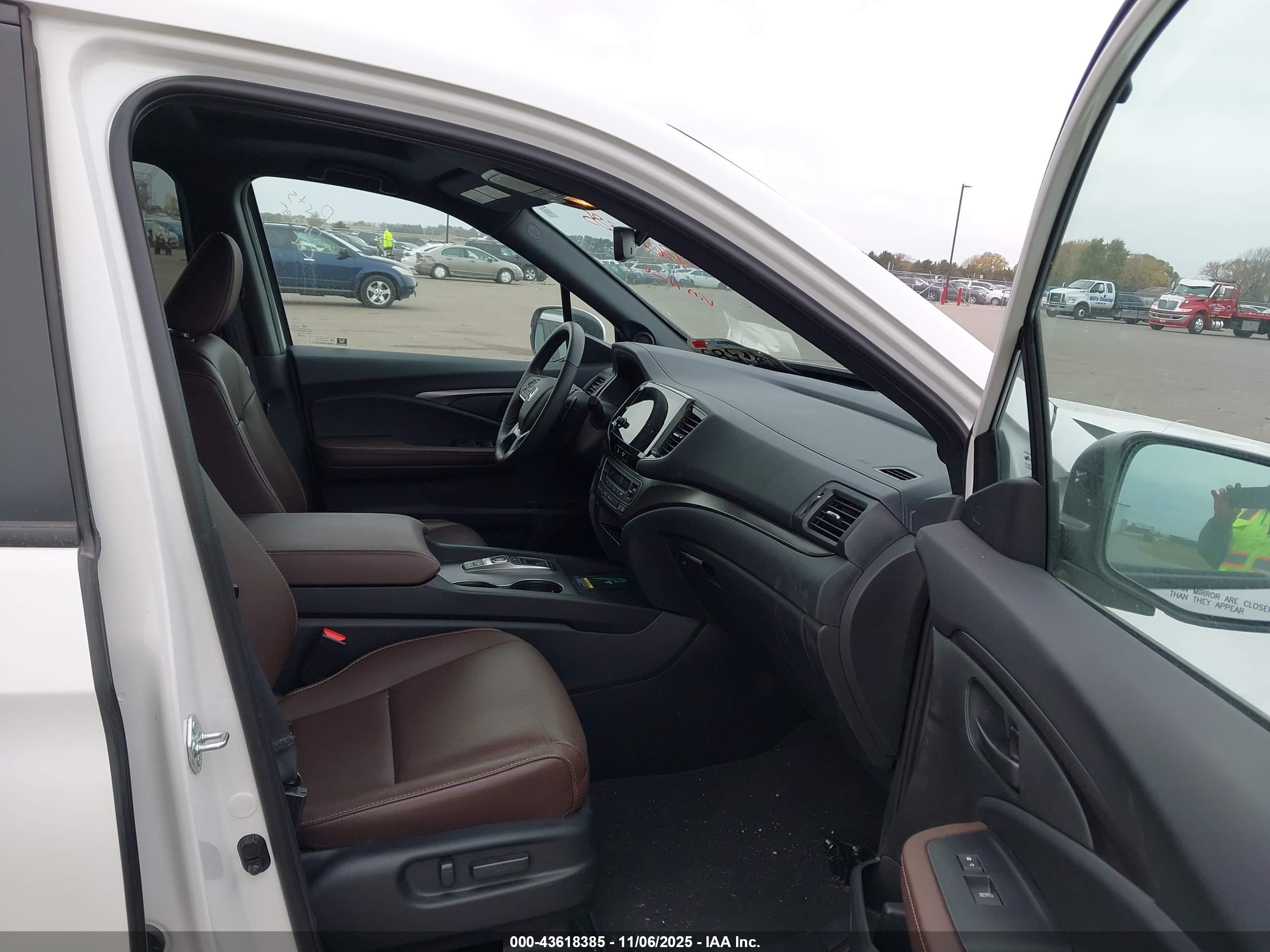 HONDA PASSPORT image 5
