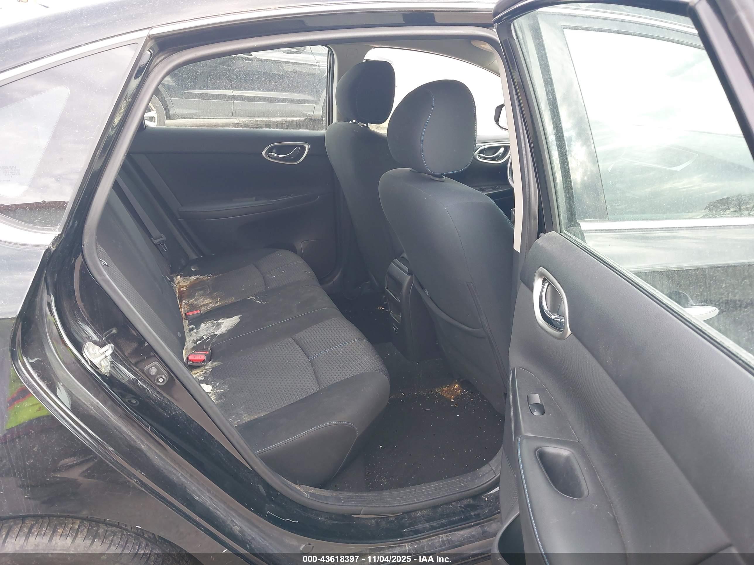 NISSAN SENTRA image 8
