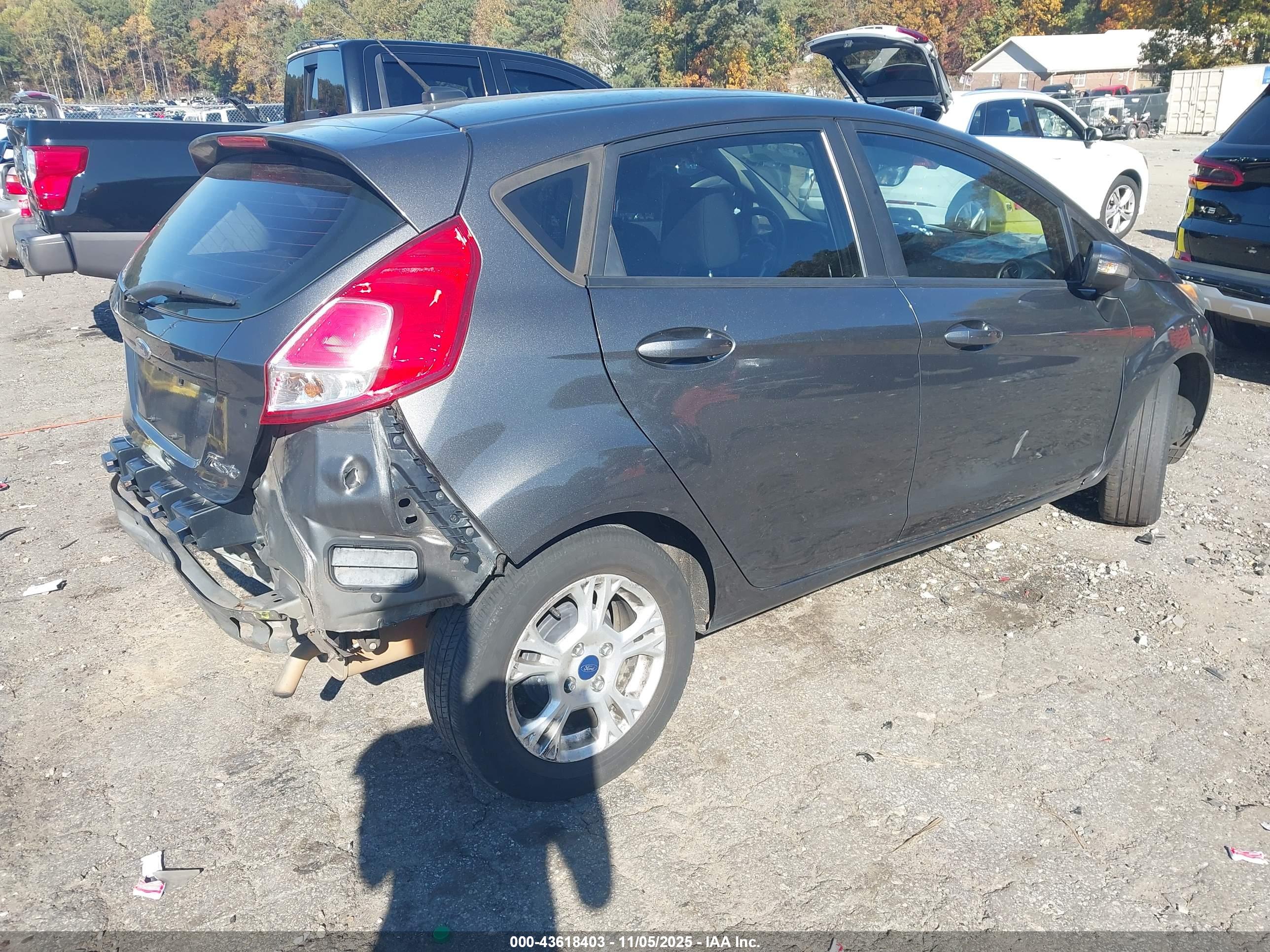 FORD FIESTA image 4