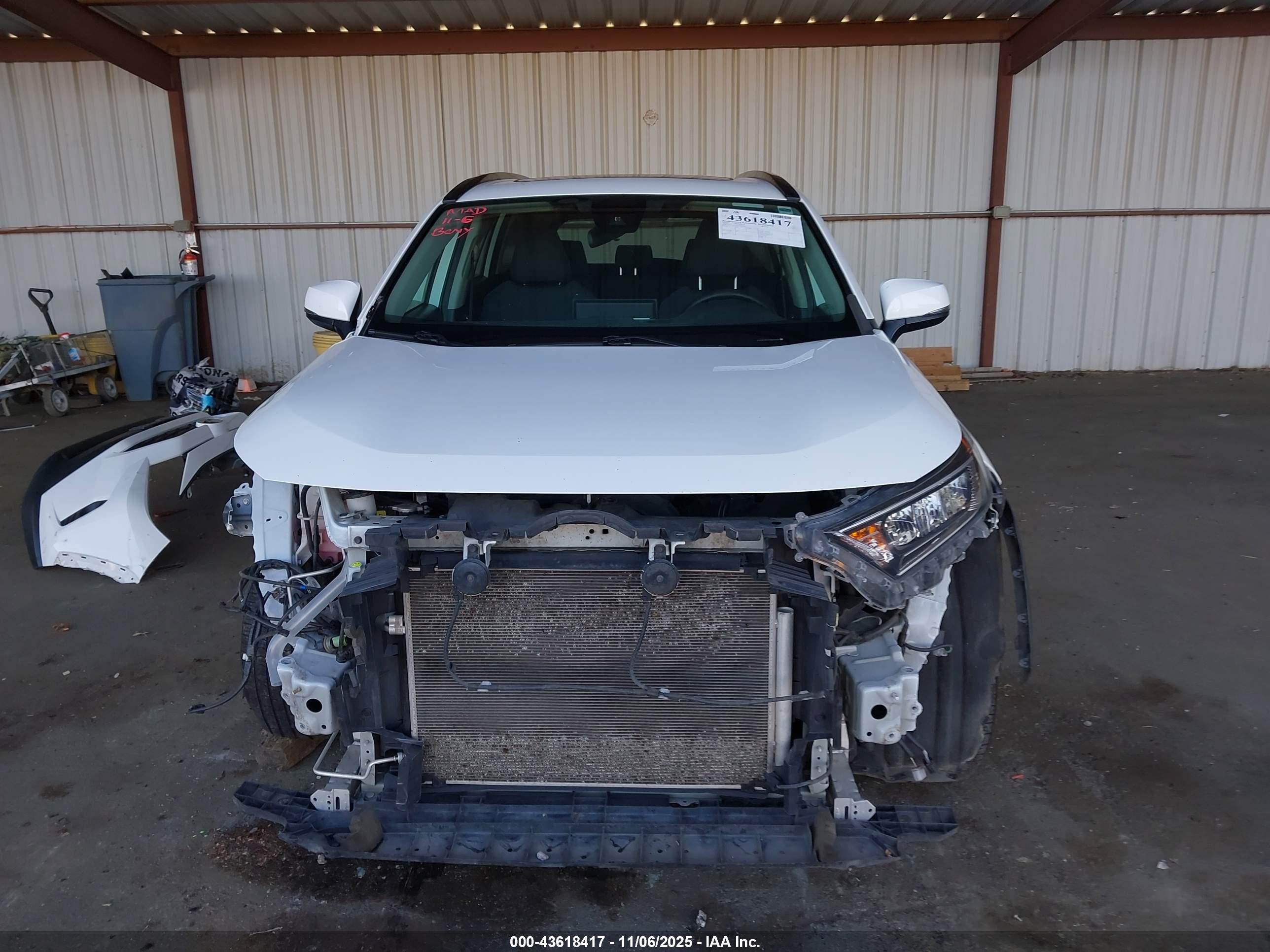 TOYOTA RAV4 image 6