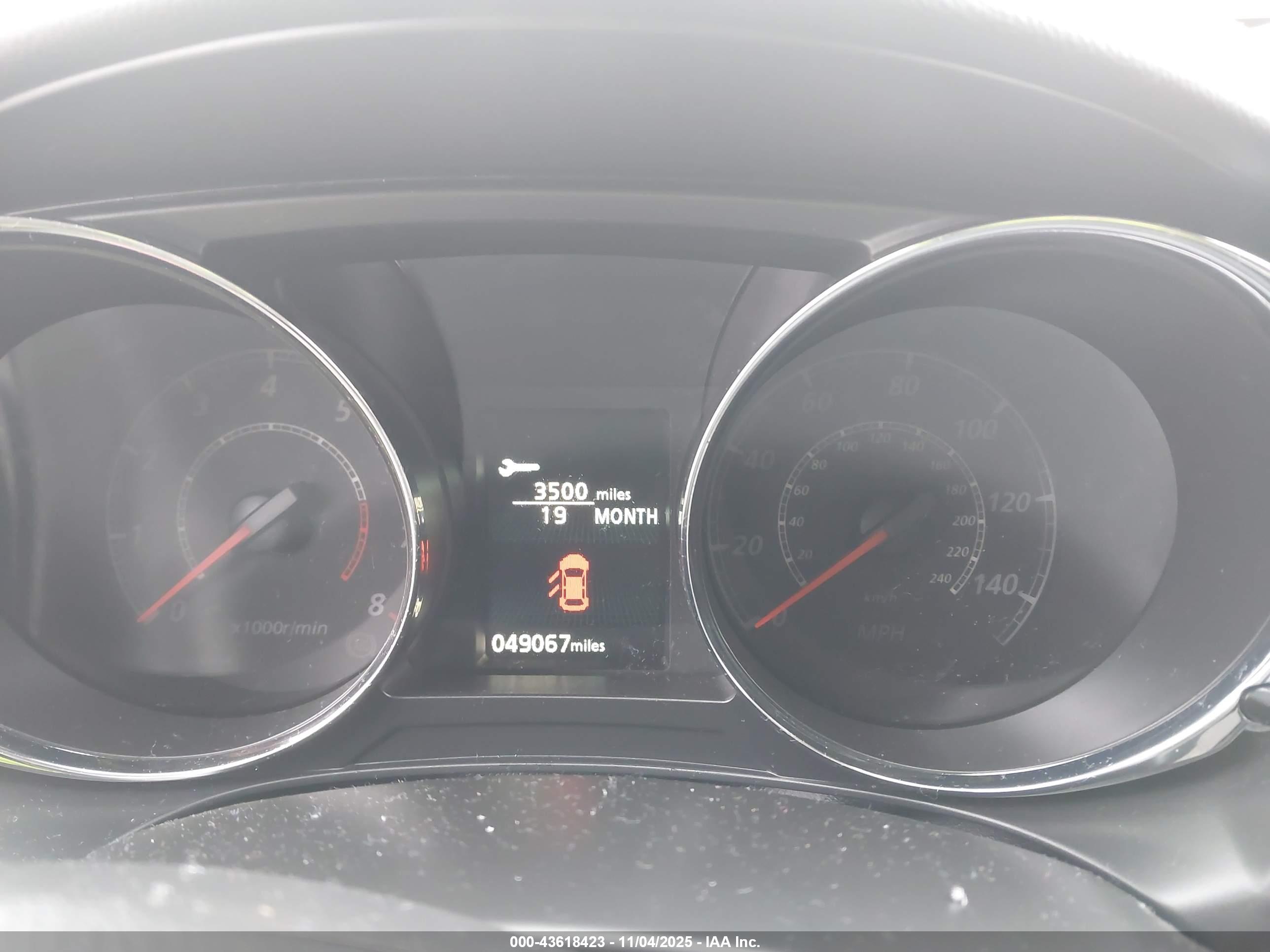MITSUBISHI OUTLANDER image 7