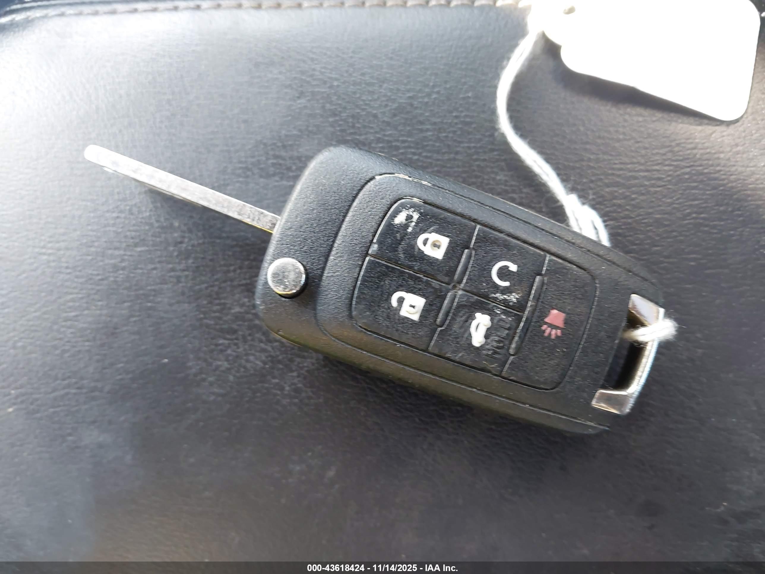 BUICK LACROSSE image 11