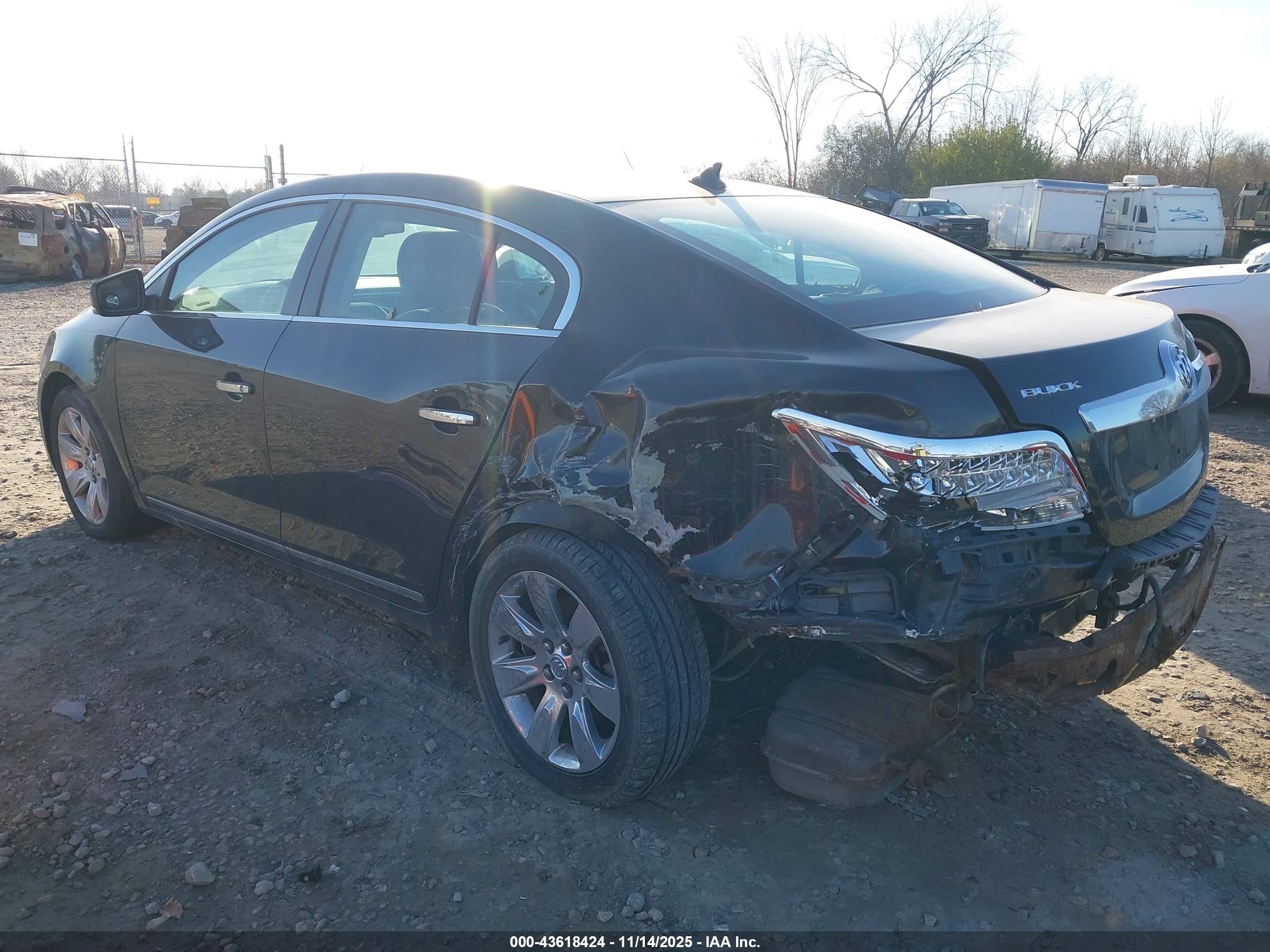 BUICK LACROSSE image 3