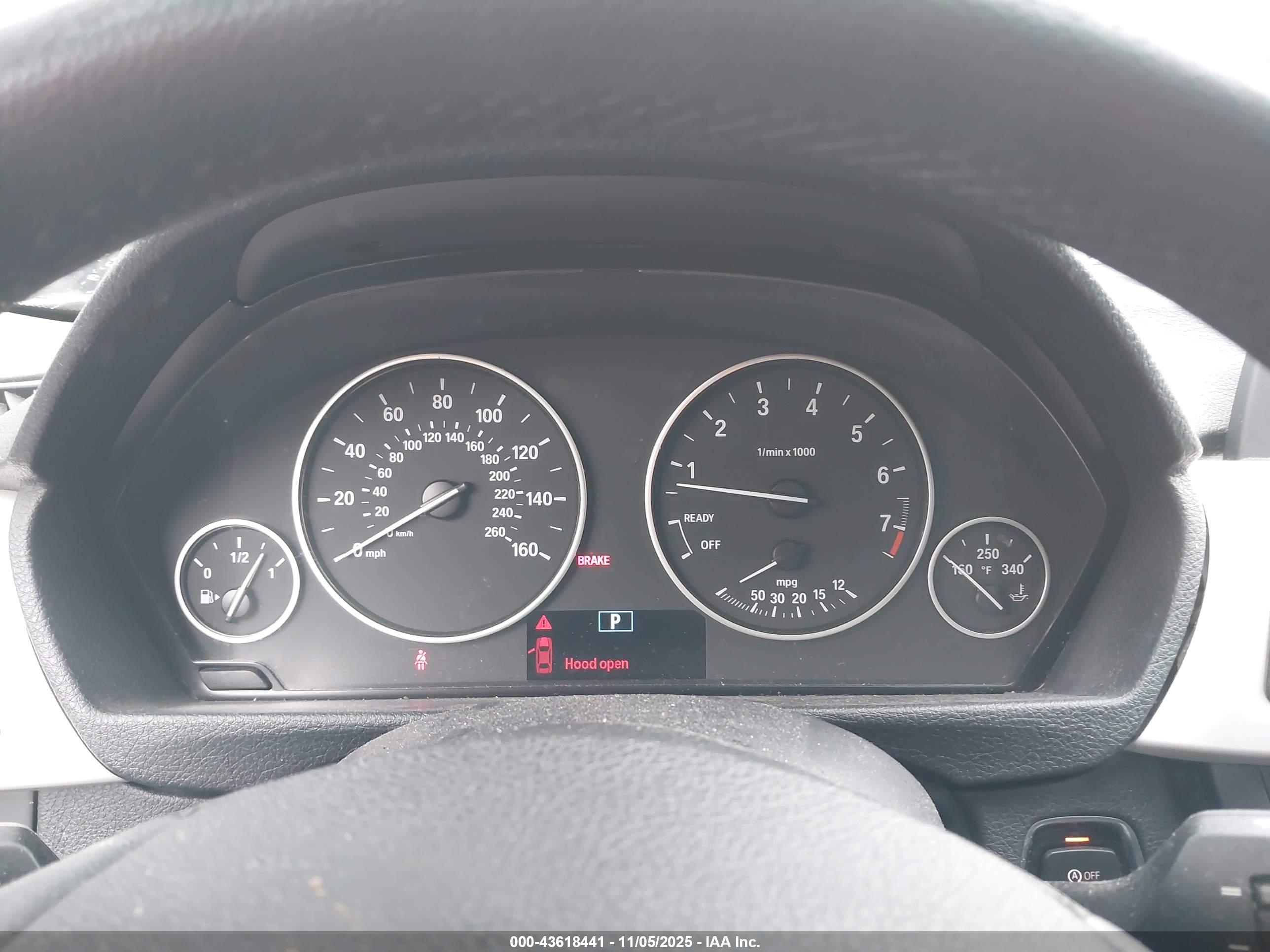 BMW 320I image 7