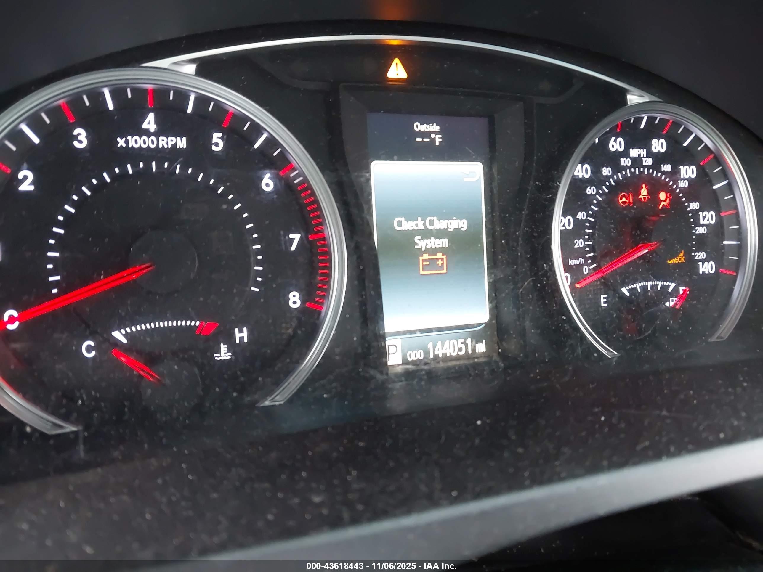 TOYOTA CAMRY image 7