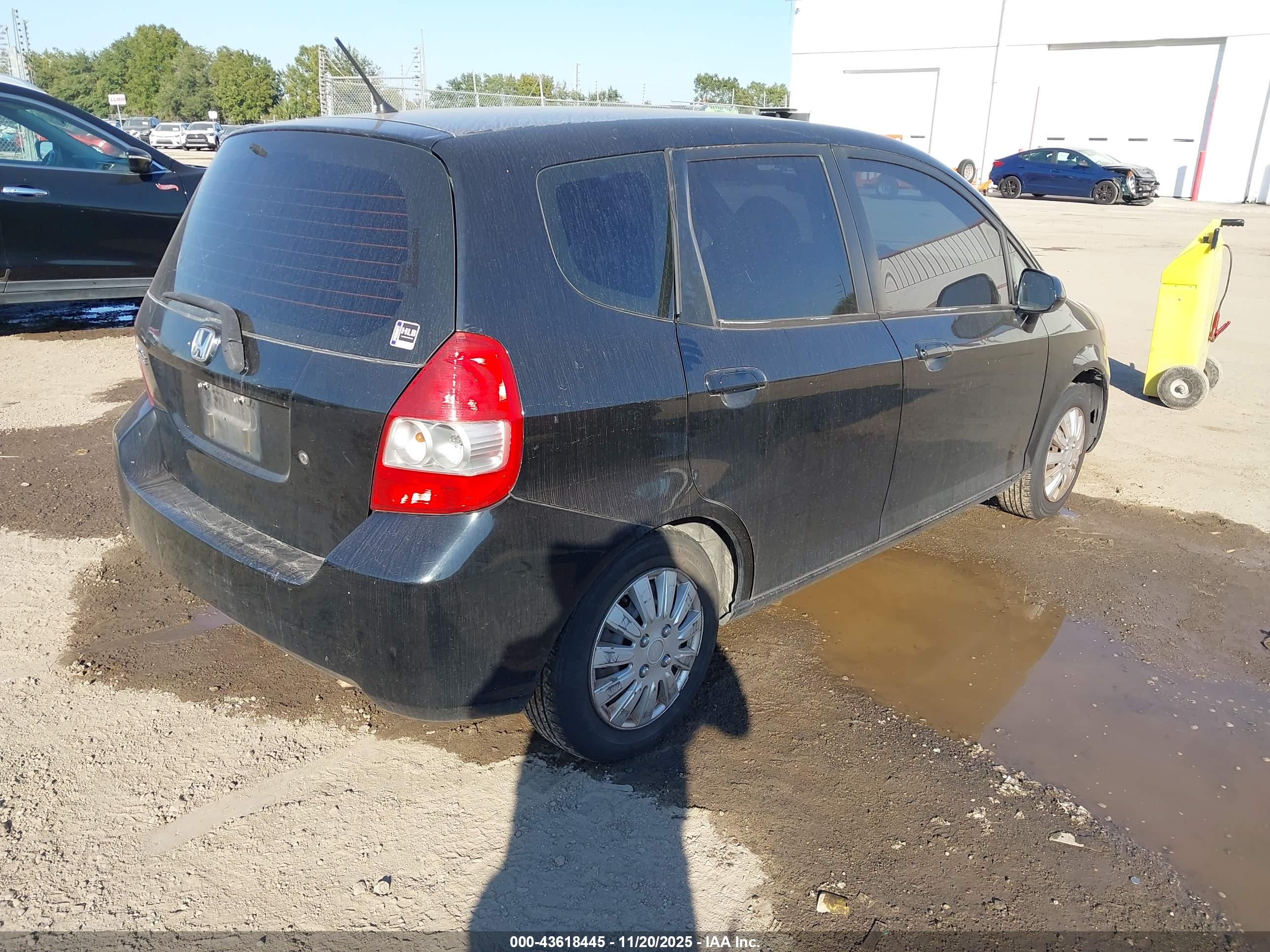 HONDA FIT image 4