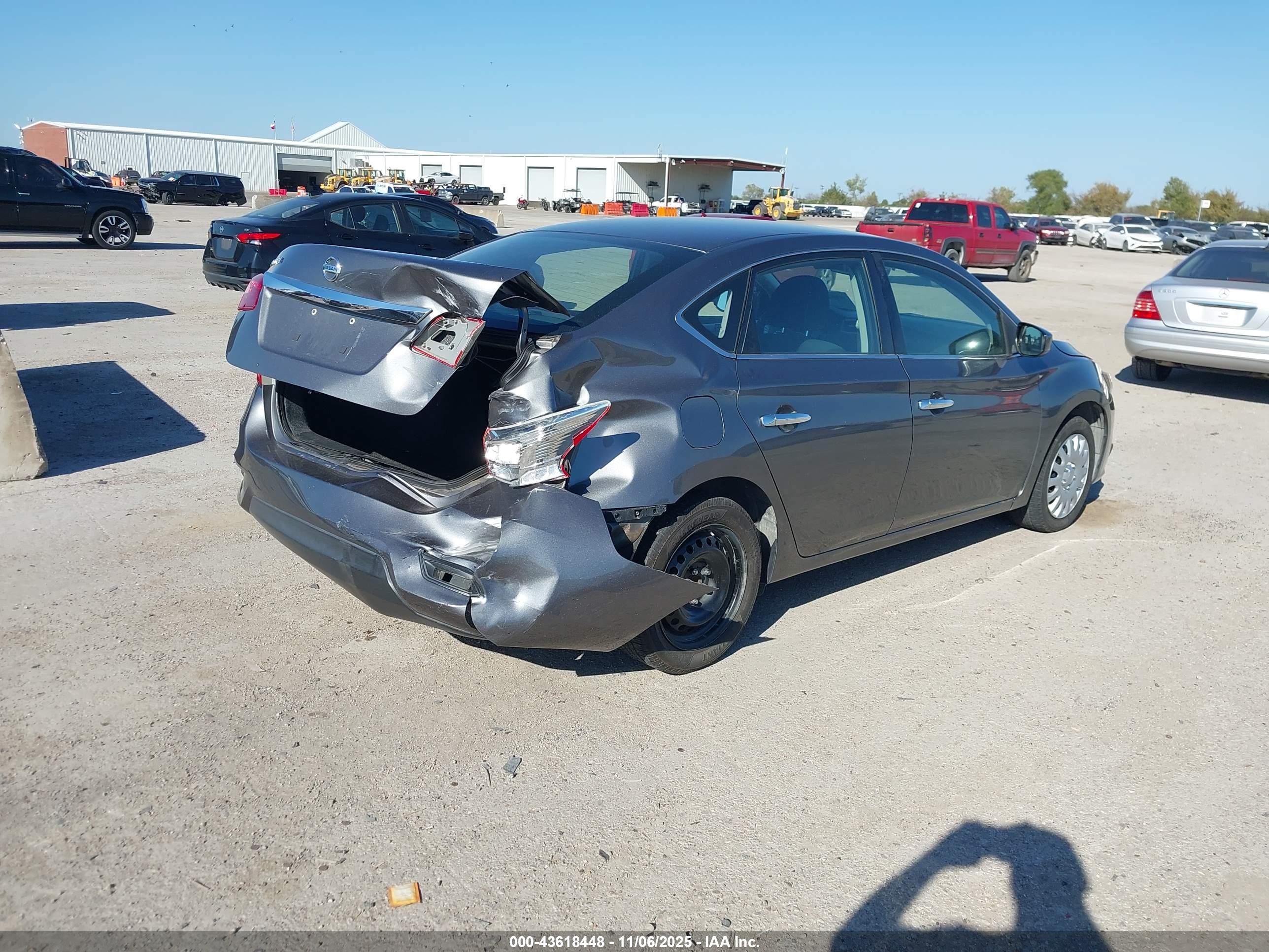 NISSAN SENTRA image 4