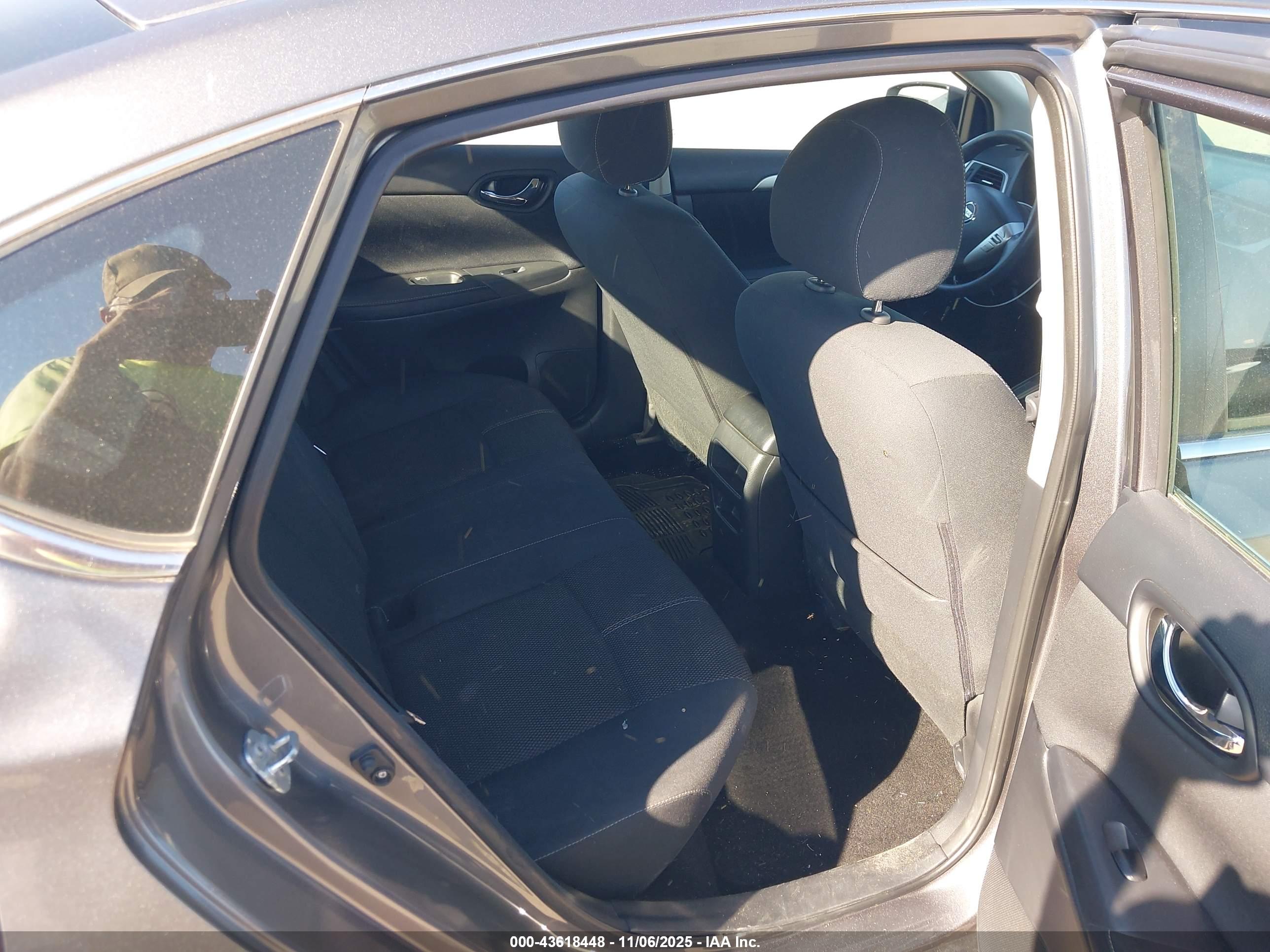 NISSAN SENTRA image 8