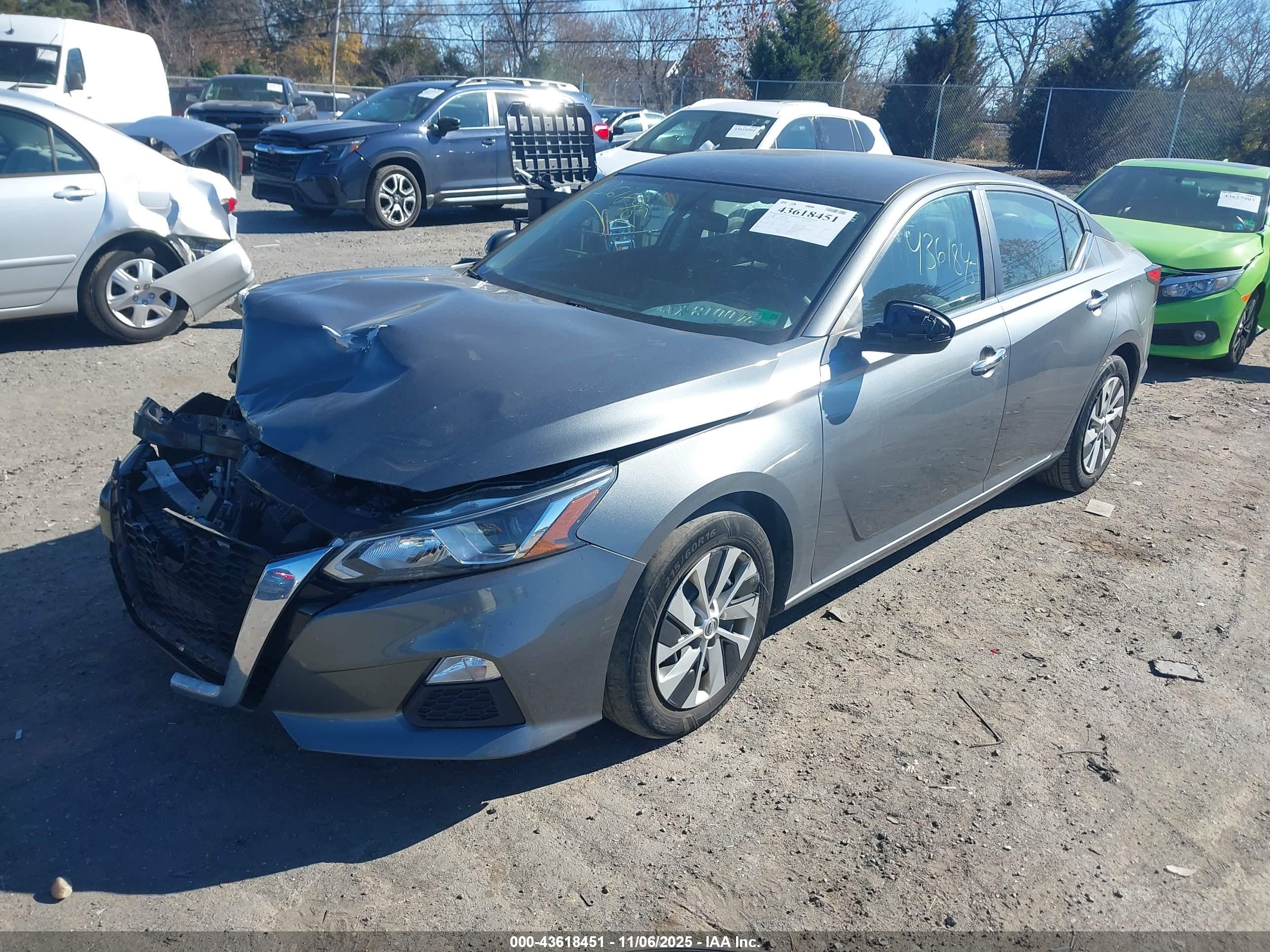 NISSAN ALTIMA image 2
