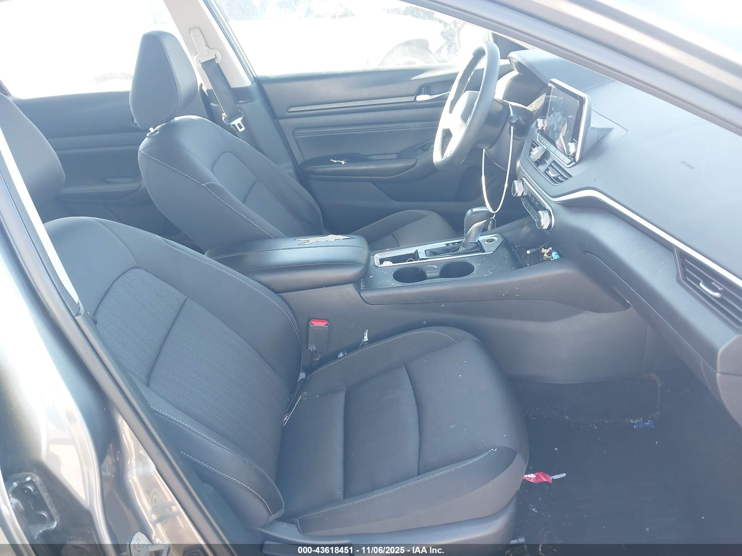 NISSAN ALTIMA image 5