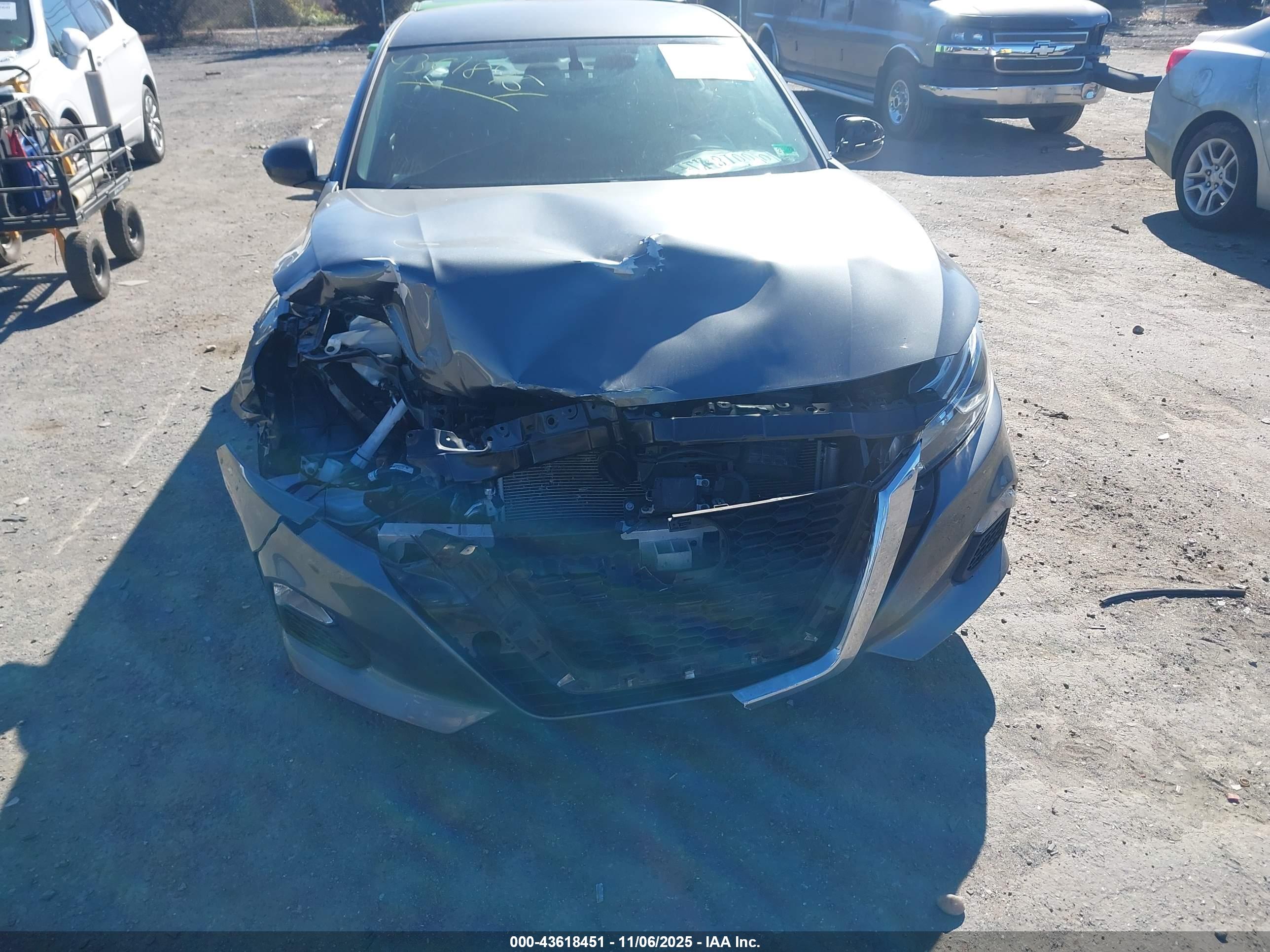 NISSAN ALTIMA image 6
