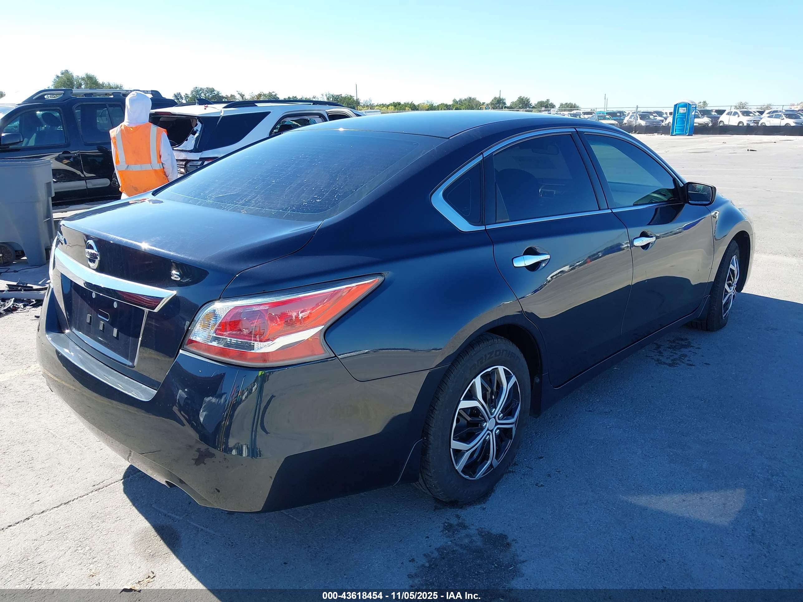 NISSAN ALTIMA image 4